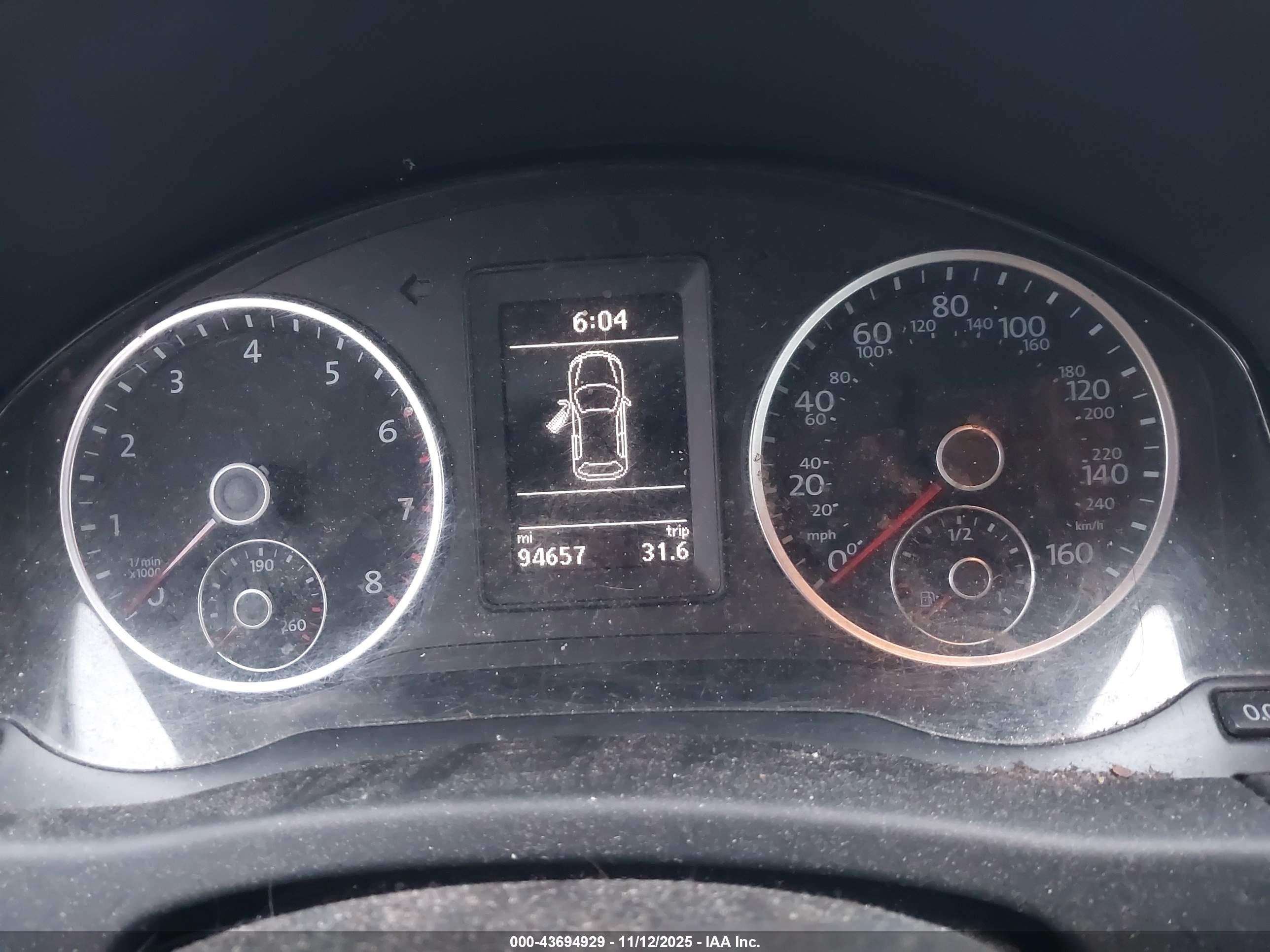 VOLKSWAGEN TIGUAN image 7