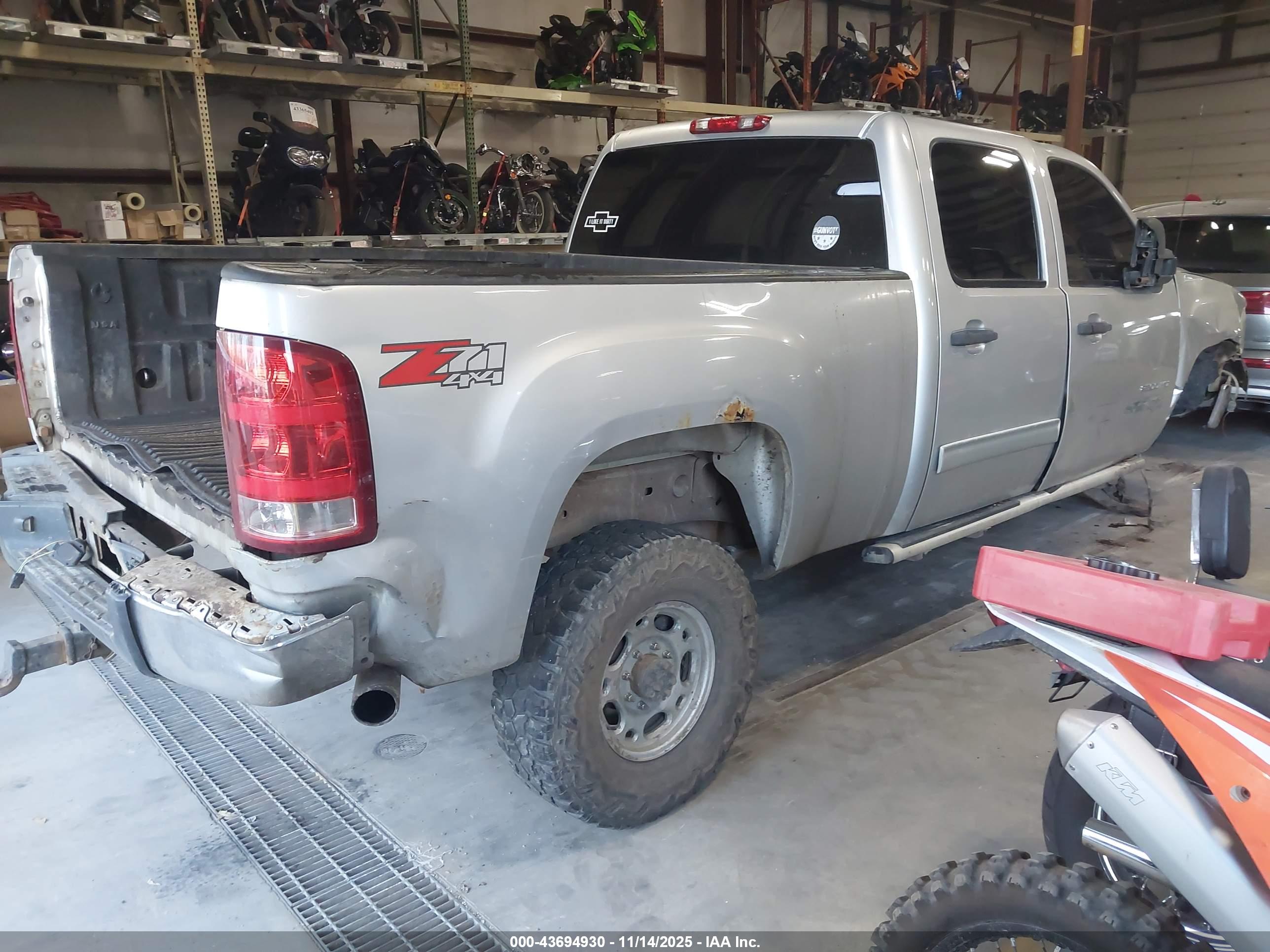 GMC SIERRA image 4