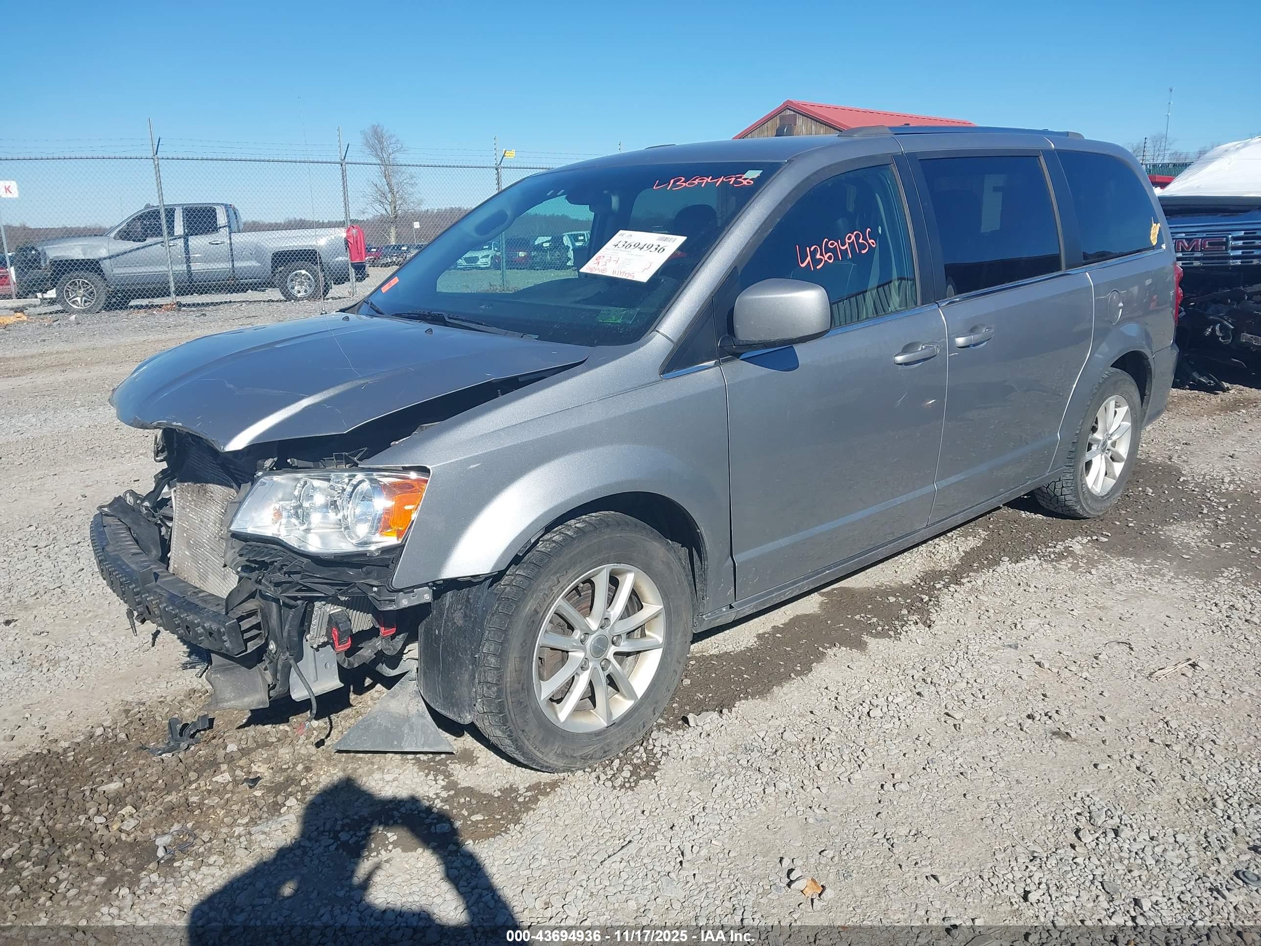 DODGE GRAND image 2