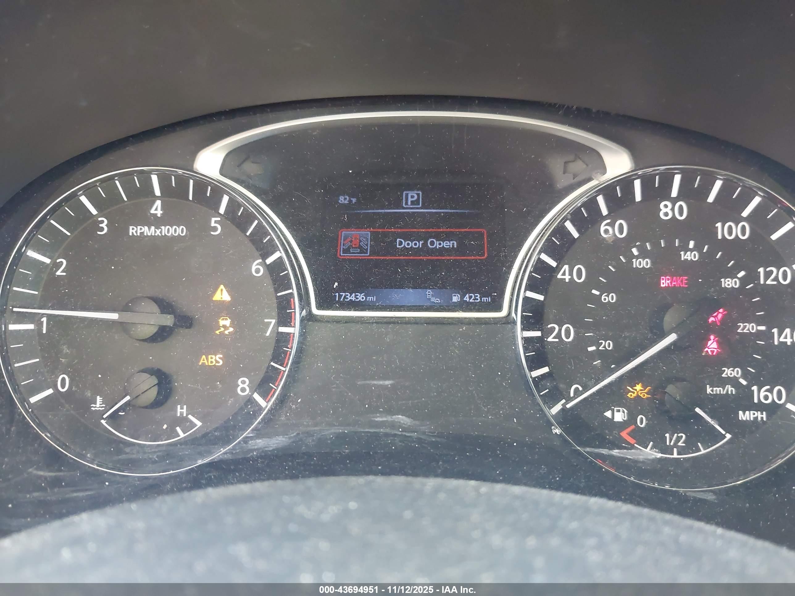 NISSAN PATHFINDER image 7