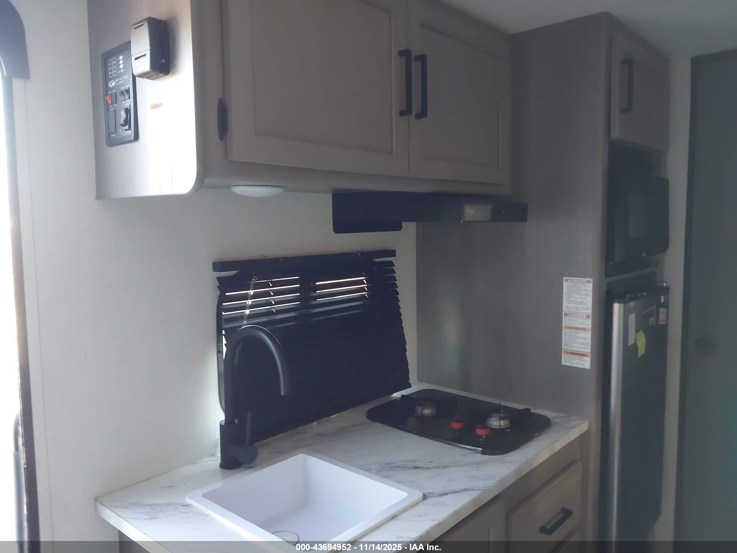 KEYSTONE RV image 10