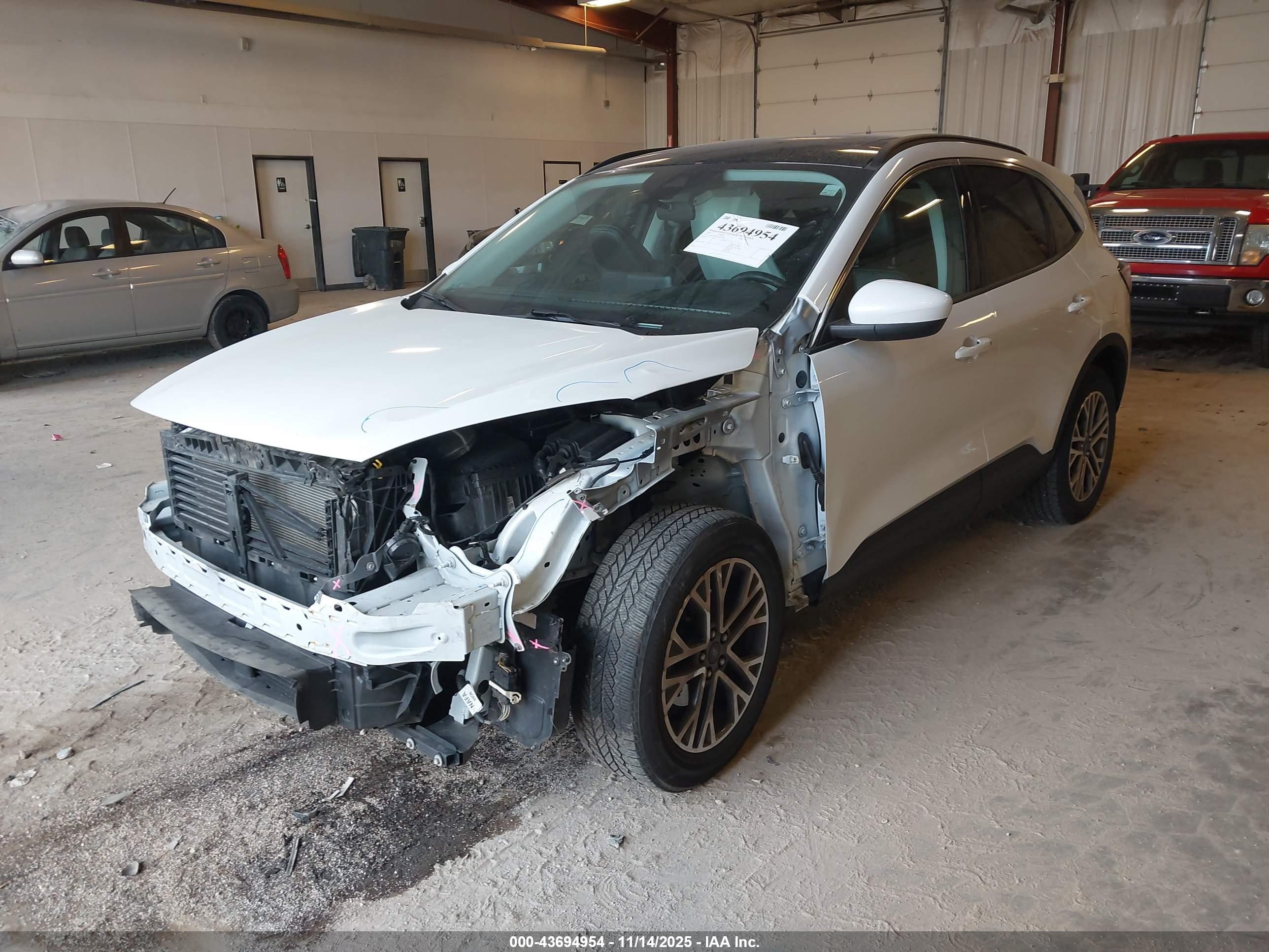 FORD ESCAPE image 6