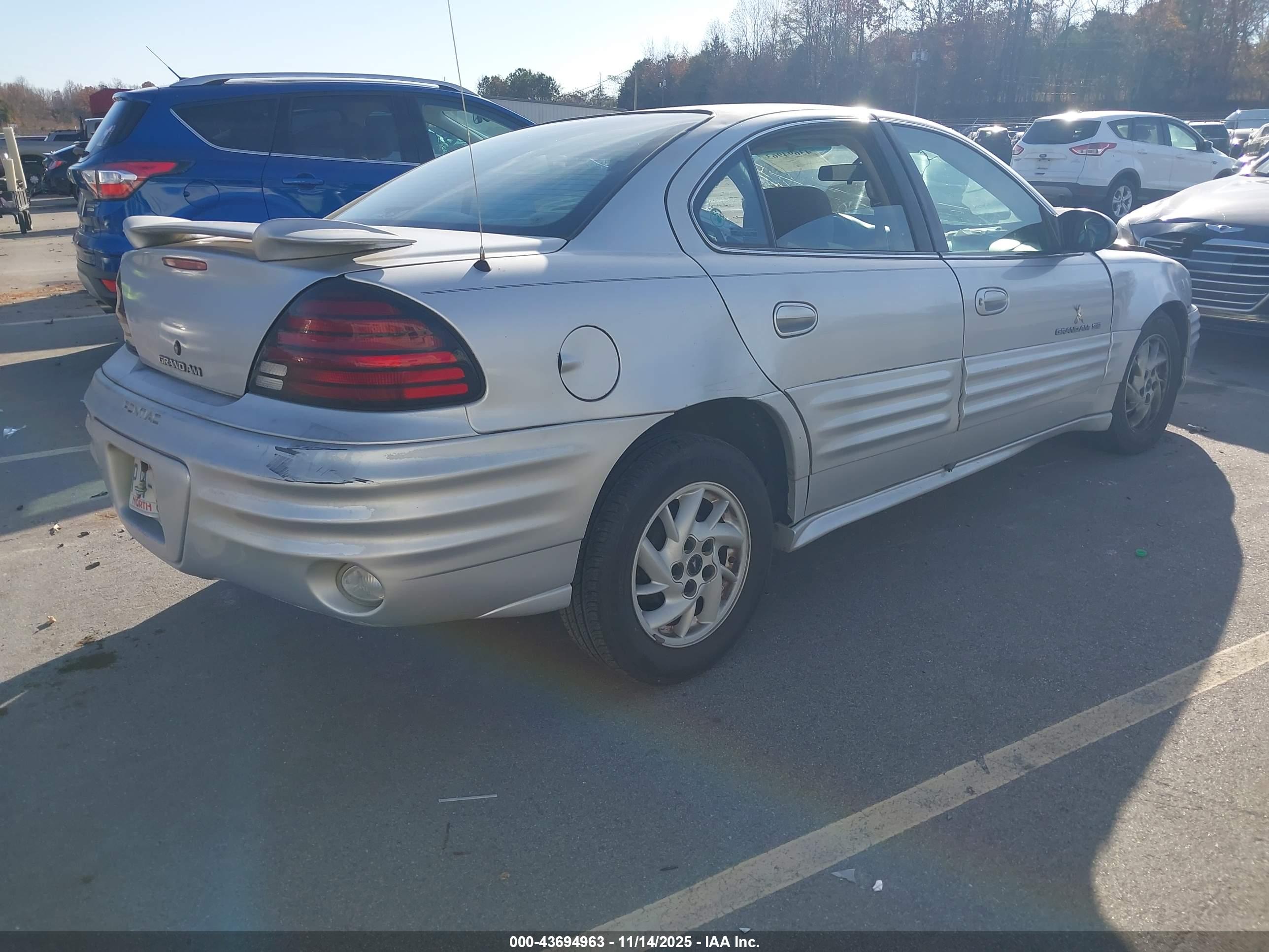 PONTIAC GRAND image 4