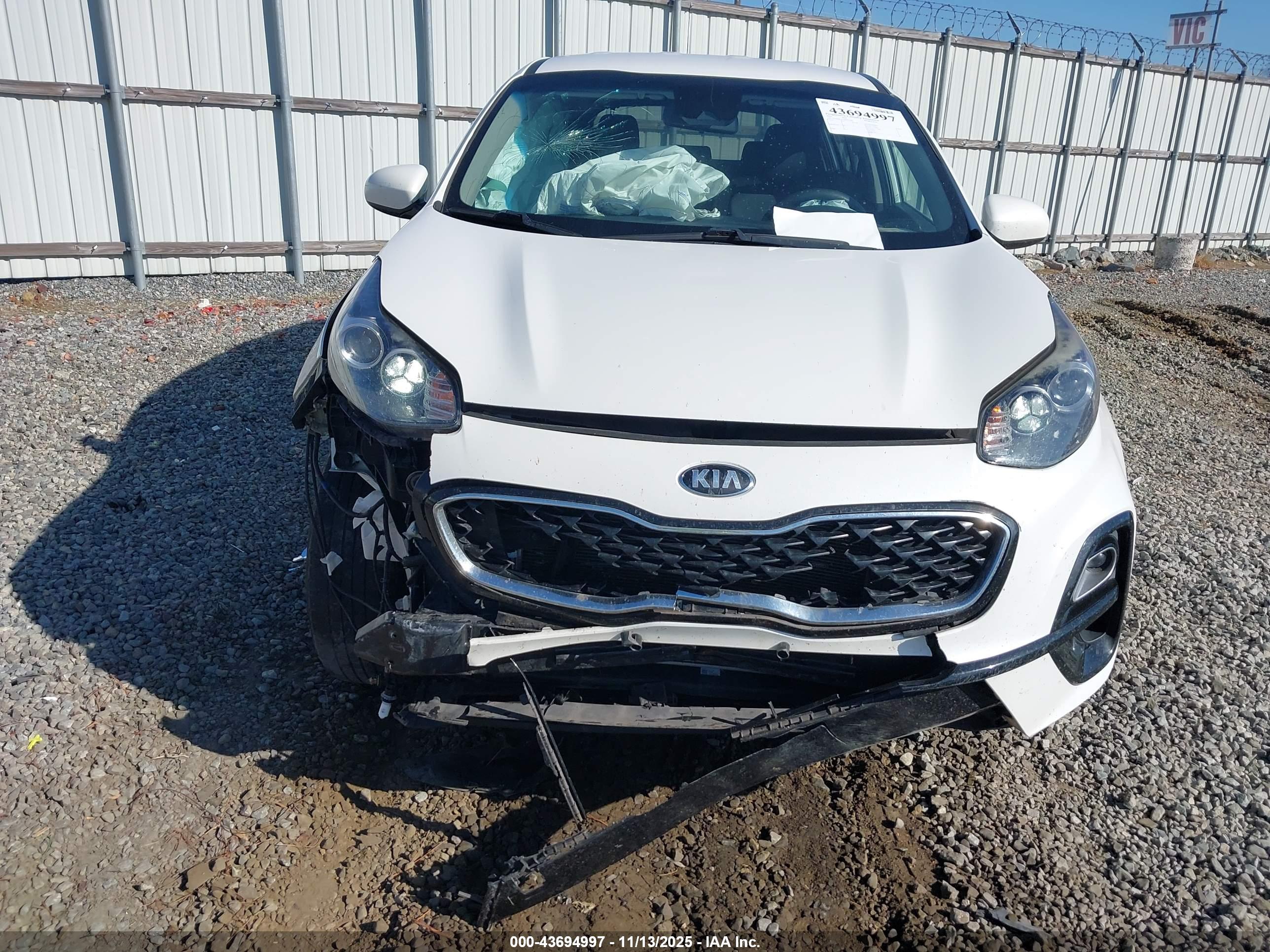 KIA SPORTAGE image 6