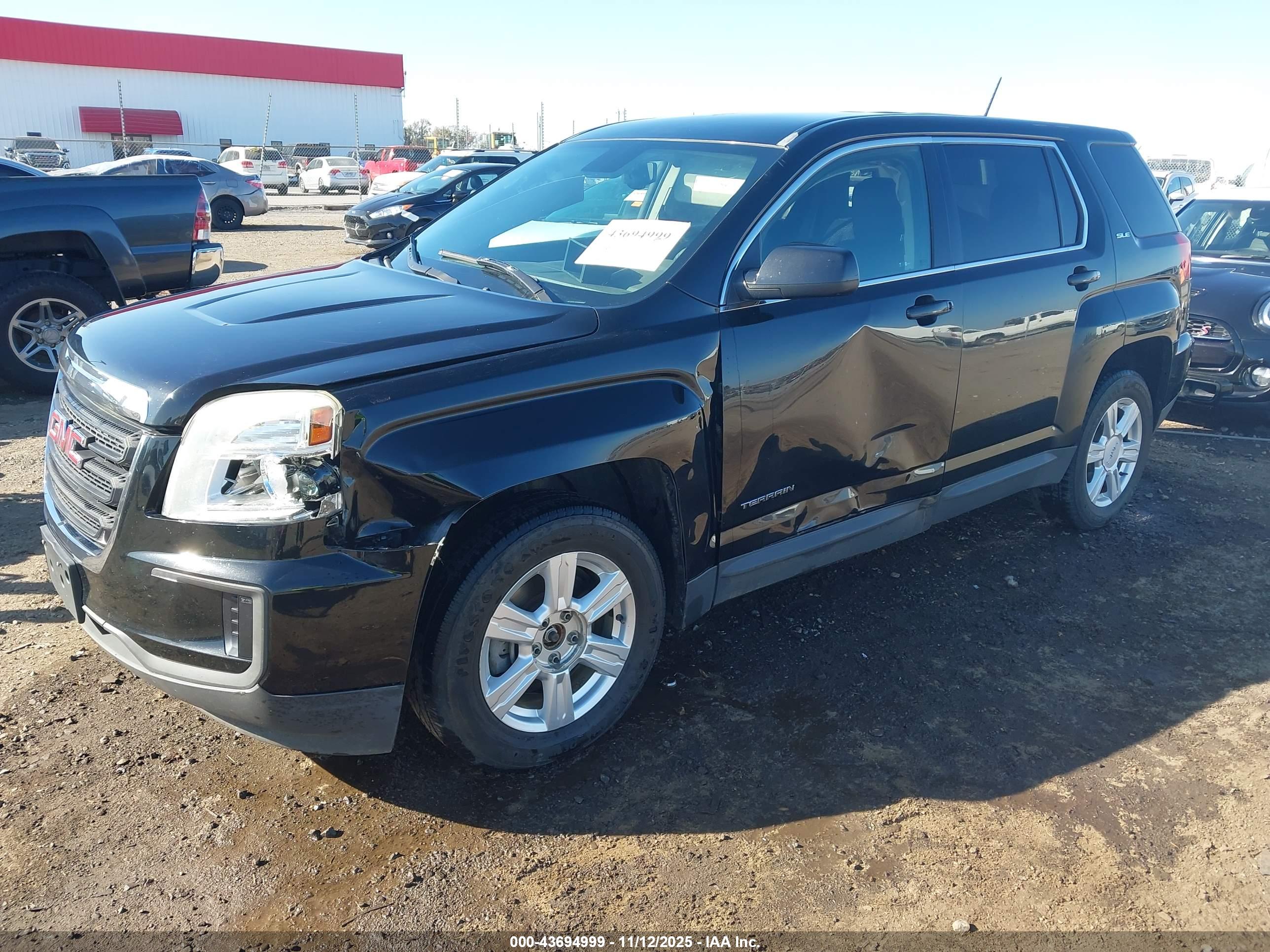 GMC TERRAIN image 2