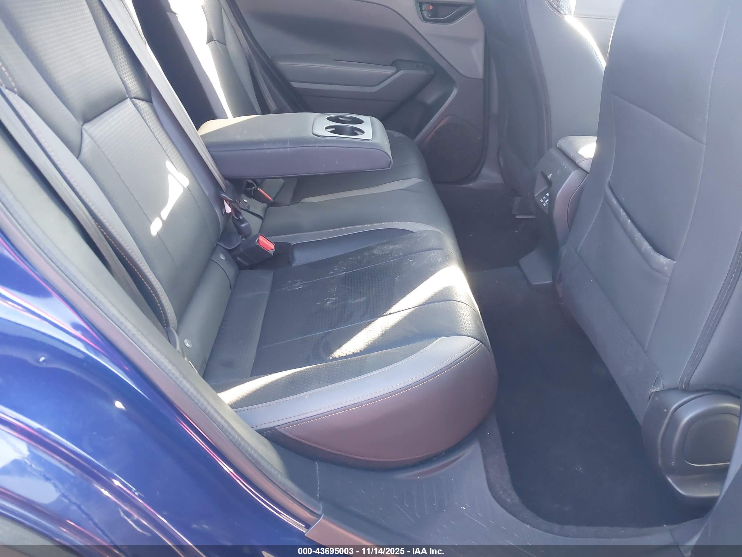 SUBARU CROSSTREK image 8