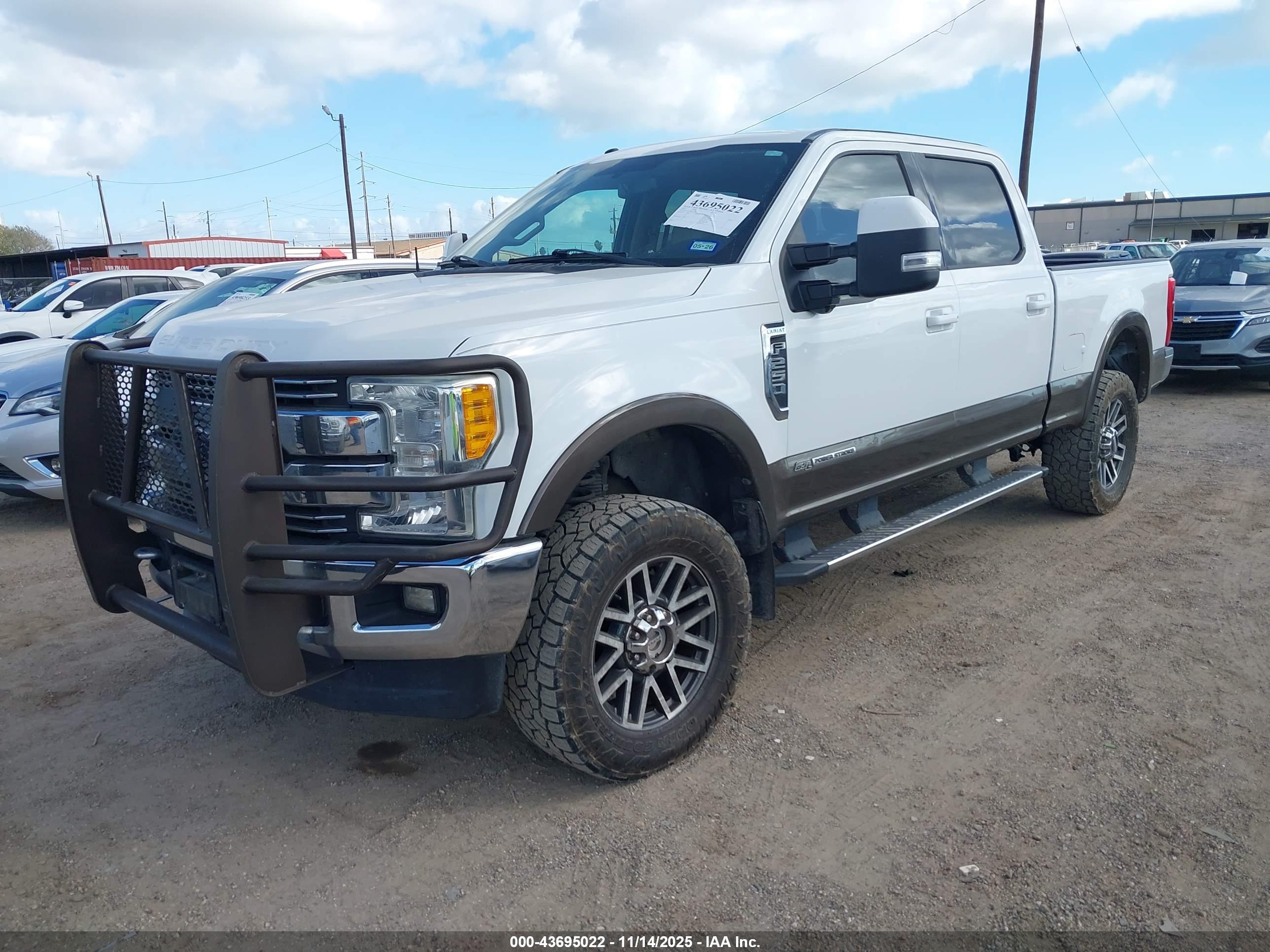FORD F-250 image 2