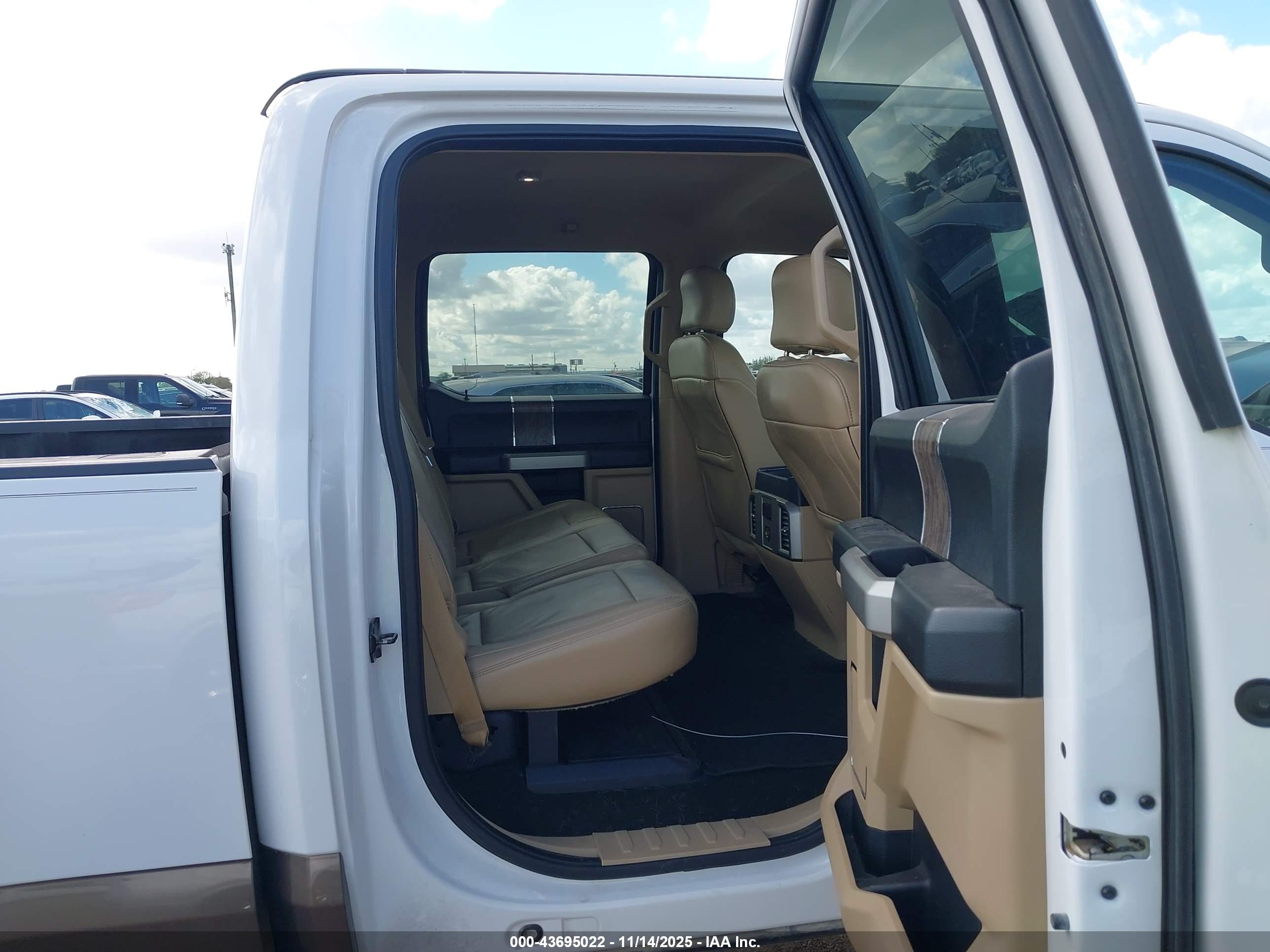 FORD F-250 image 8