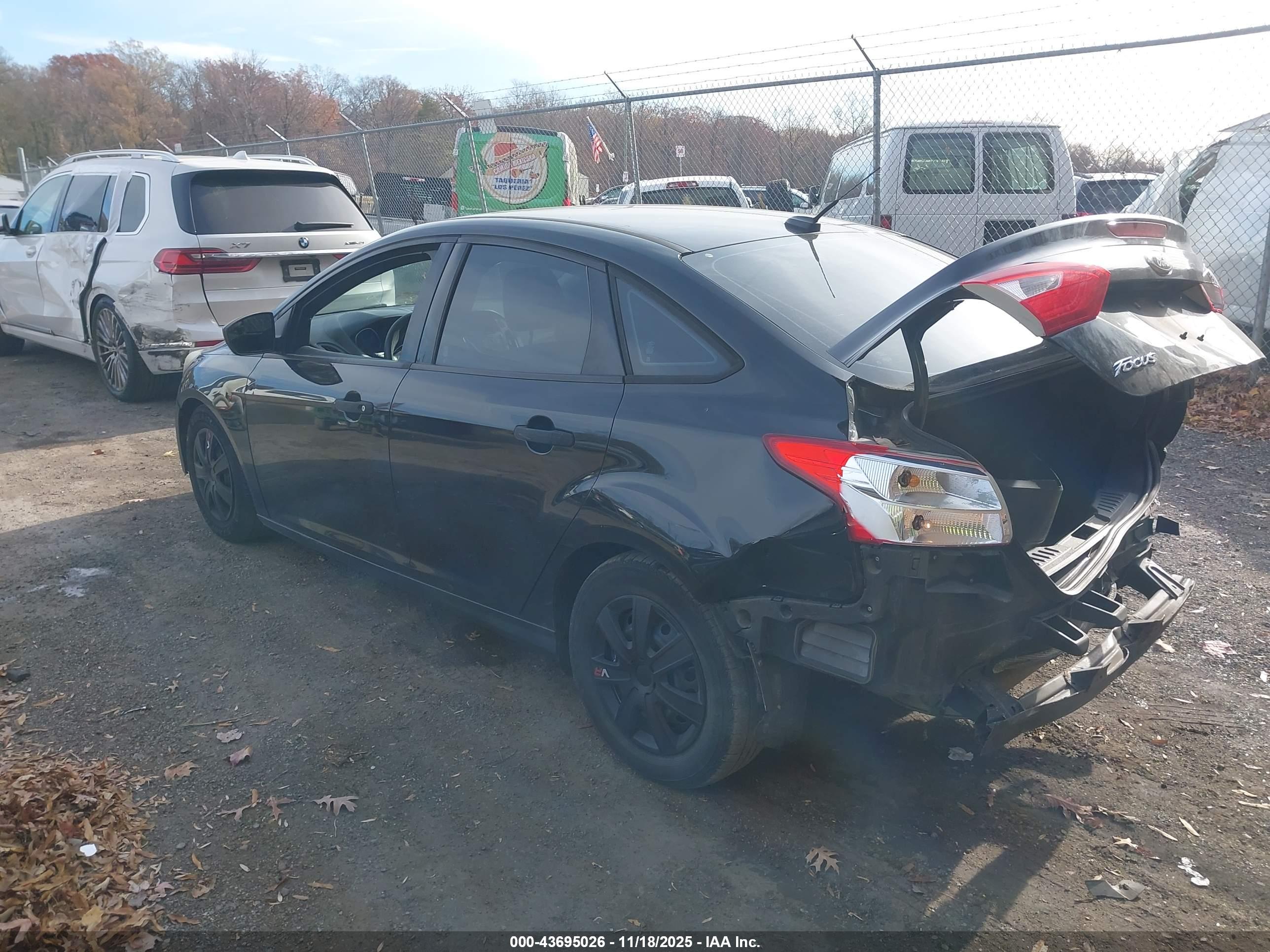 FORD FOCUS image 3