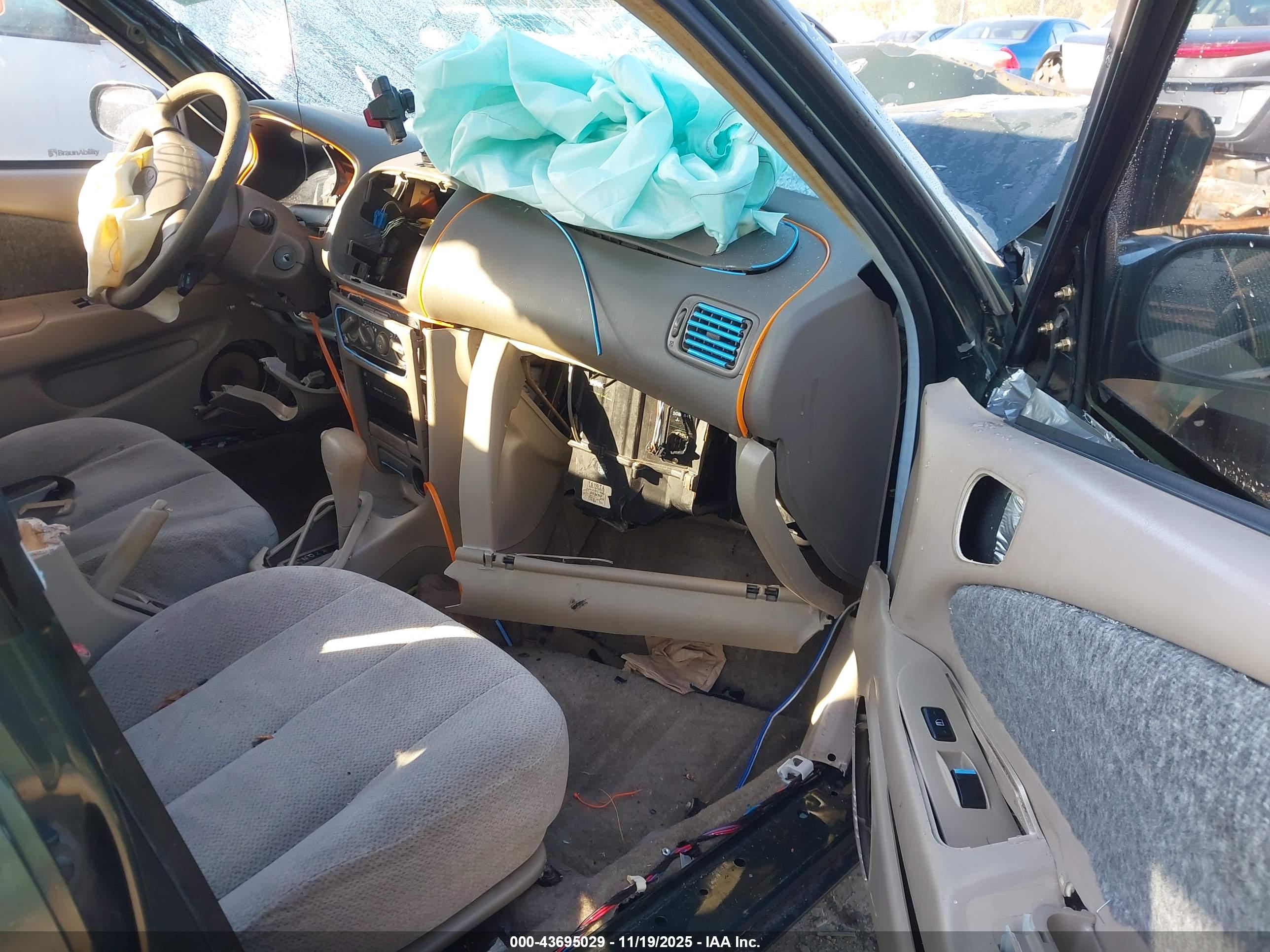 TOYOTA COROLLA image 5