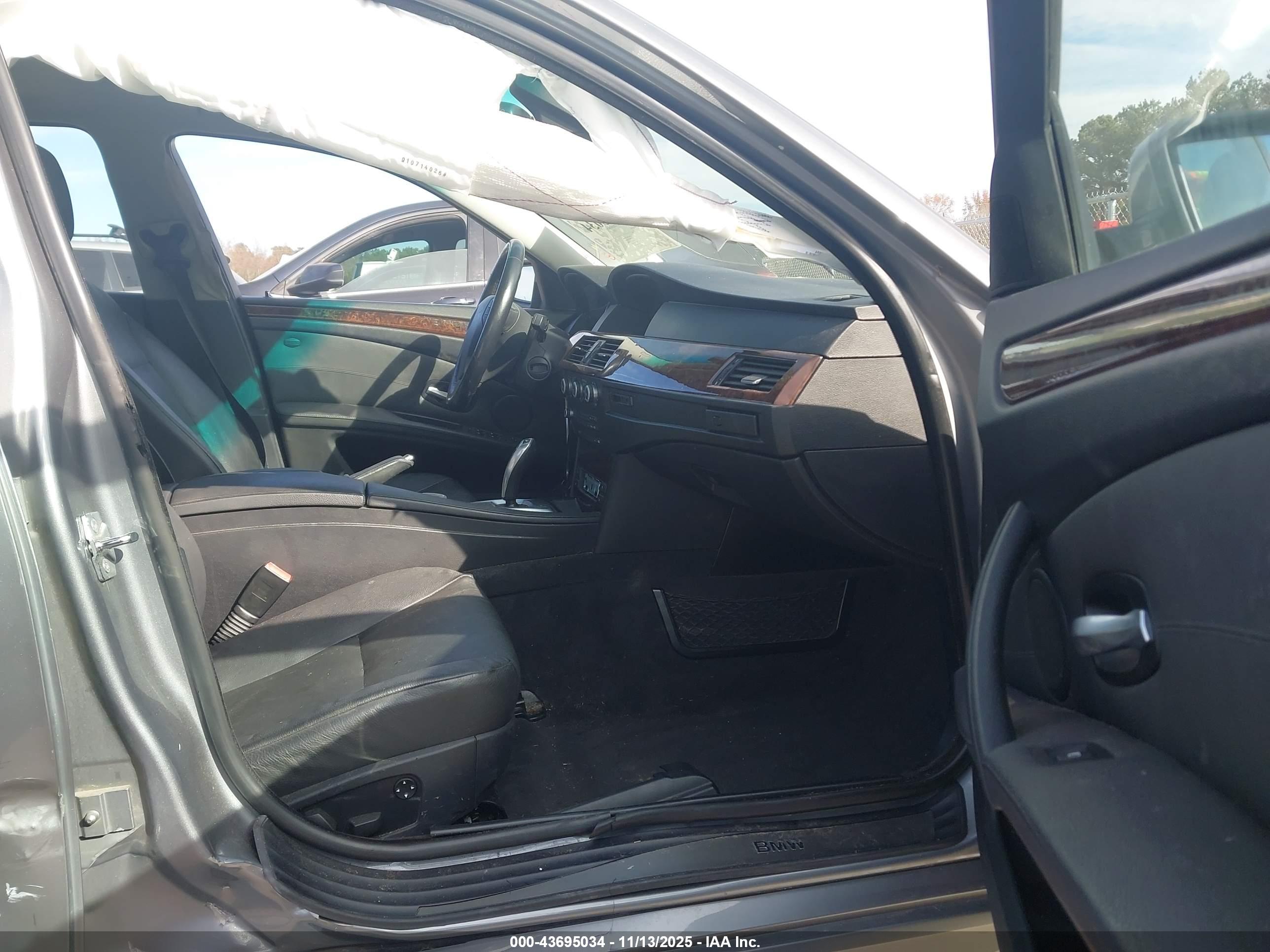BMW 528I image 5