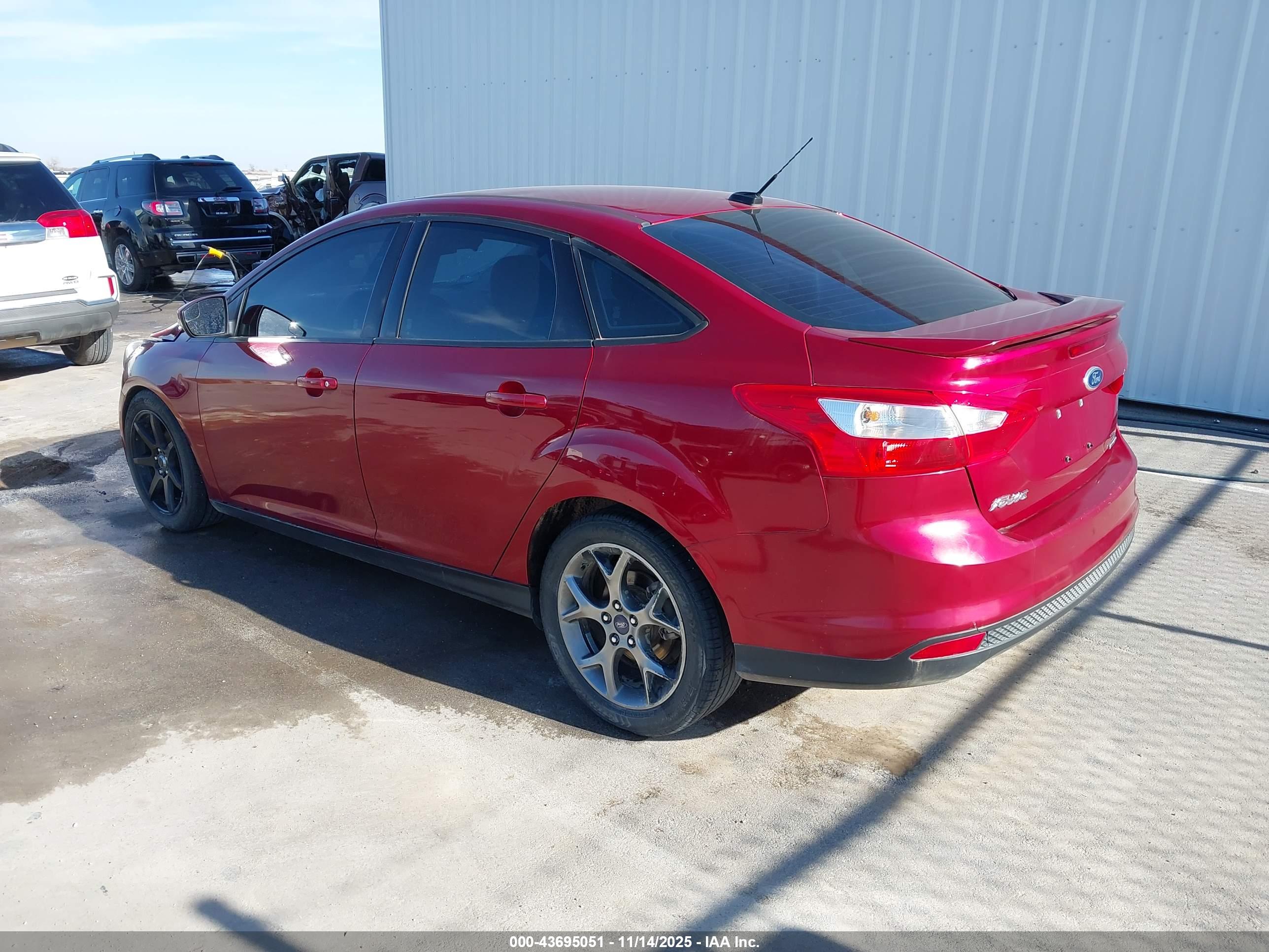 FORD FOCUS image 3