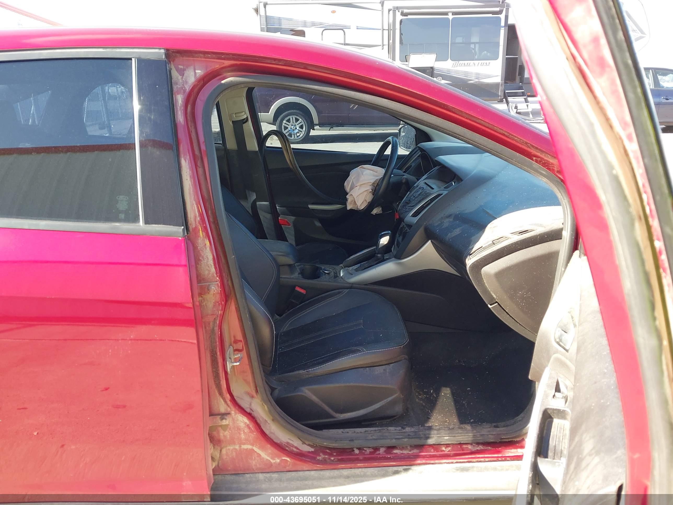 FORD FOCUS image 5