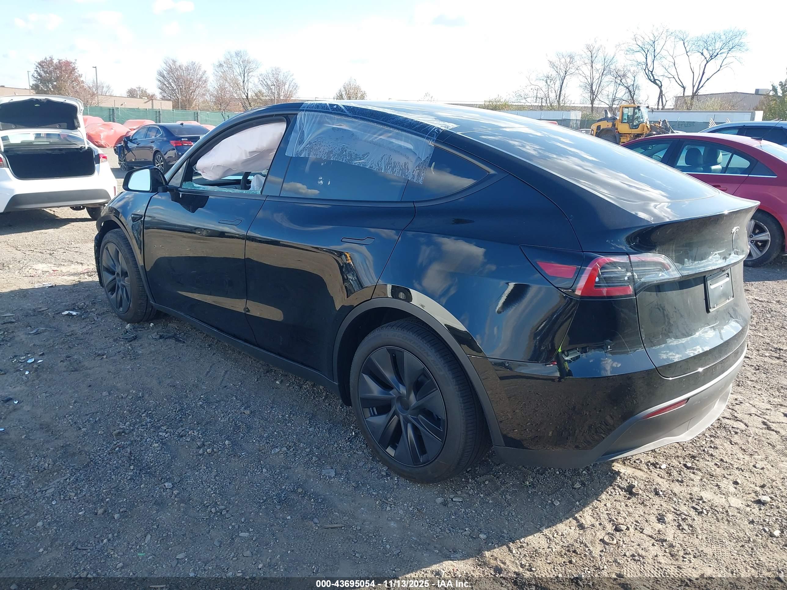 TESLA MODEL image 3