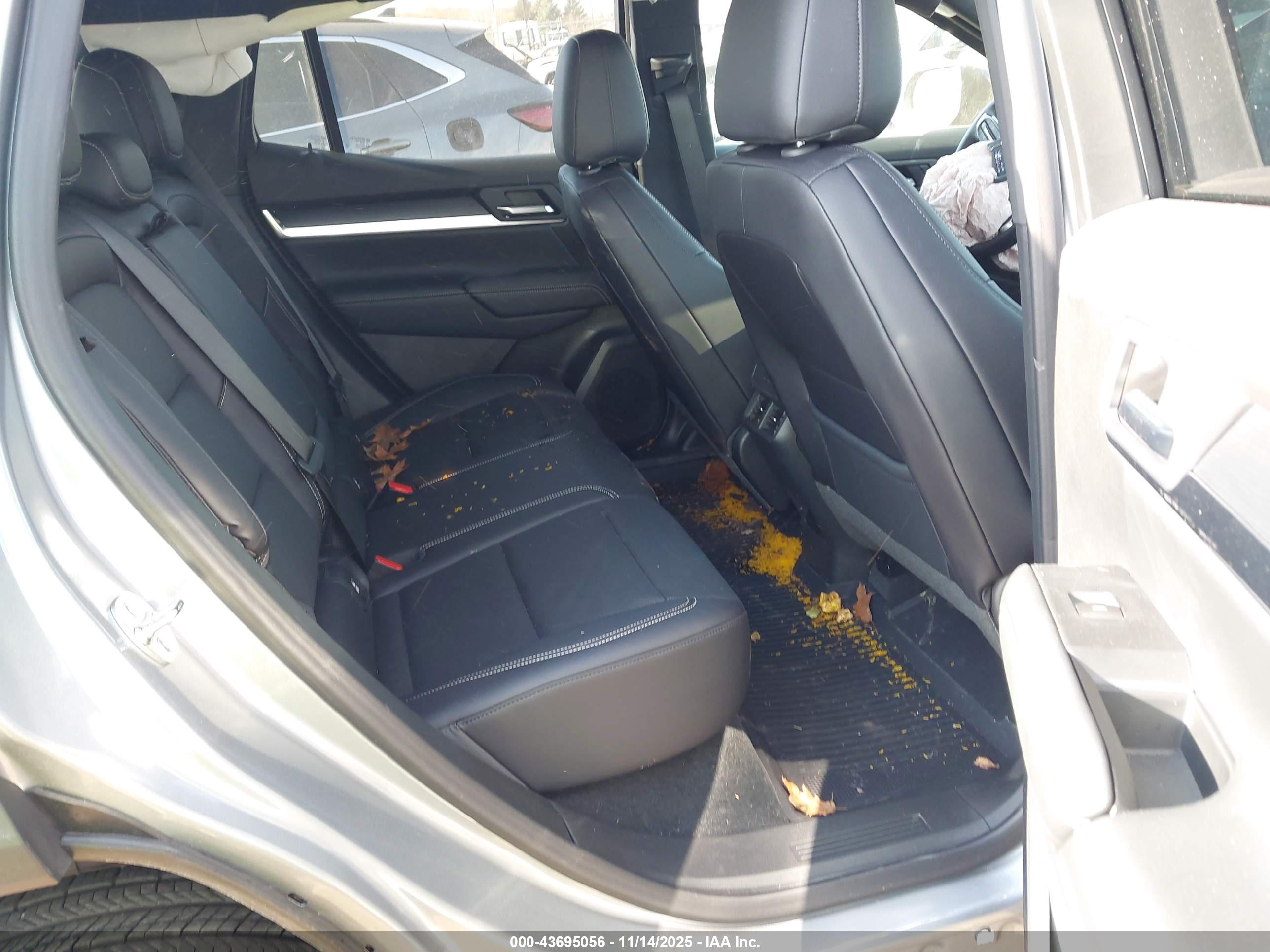 GMC TERRAIN image 8