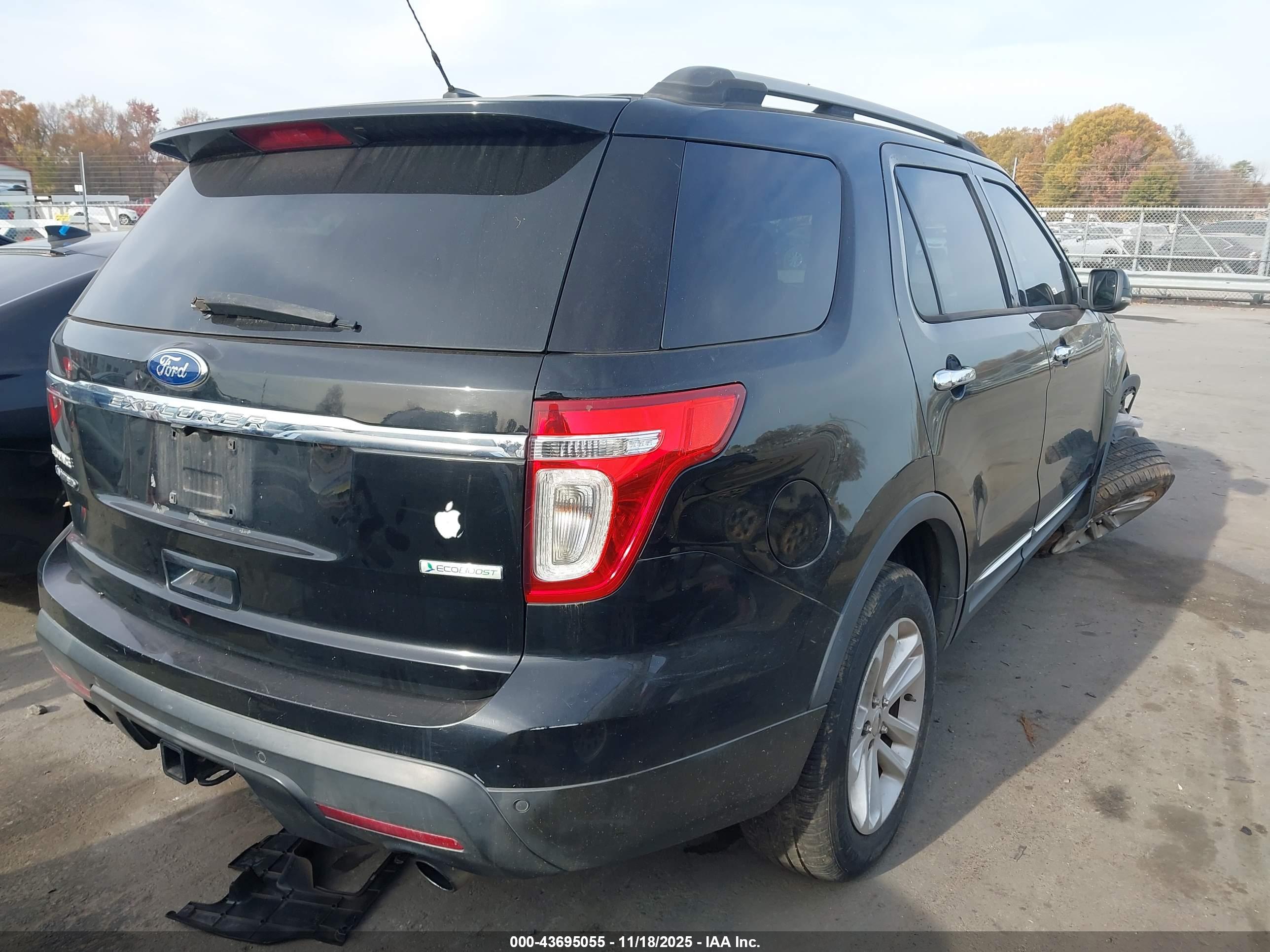 FORD EXPLORER image 4
