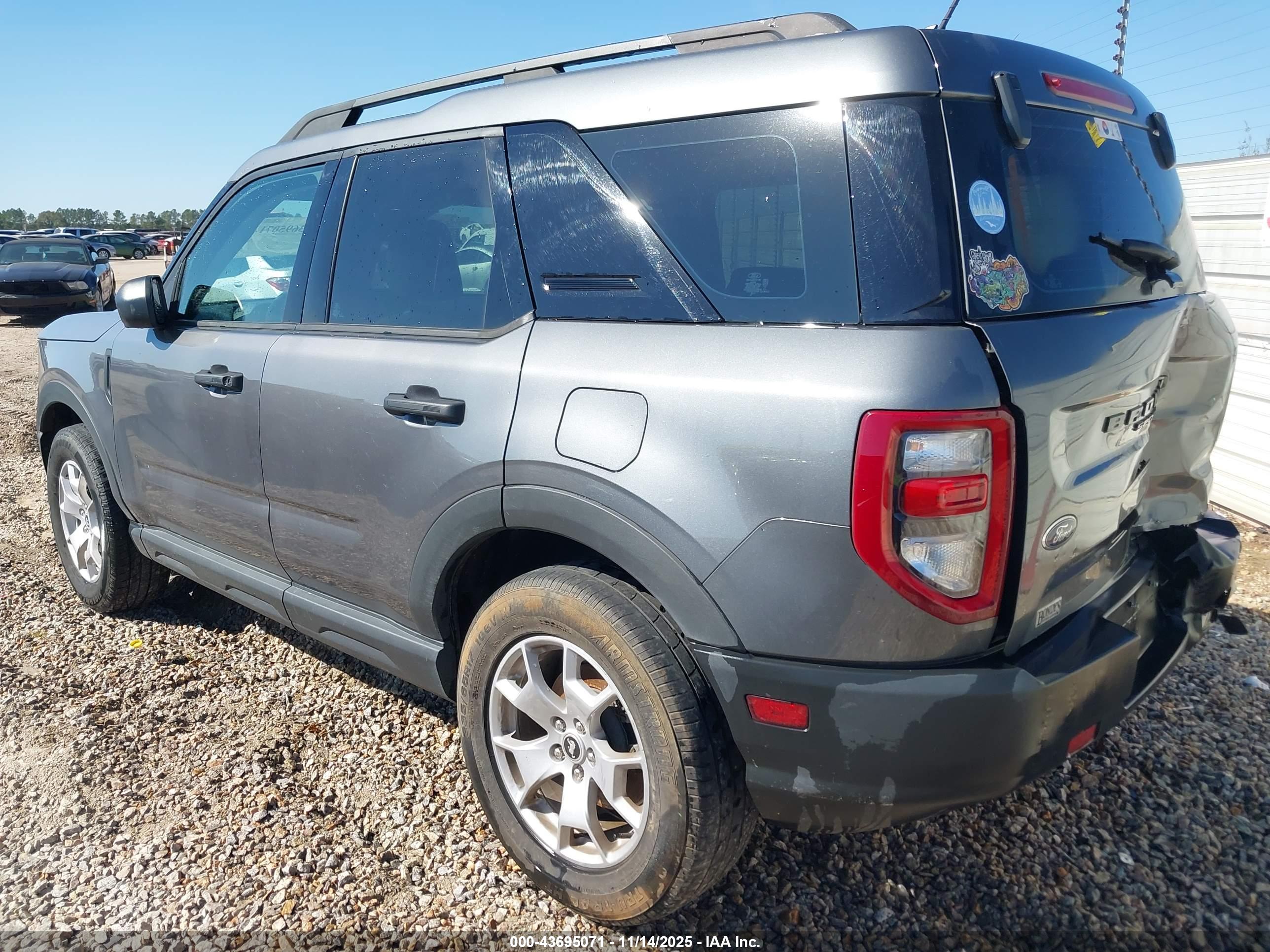 FORD BRONCO image 3