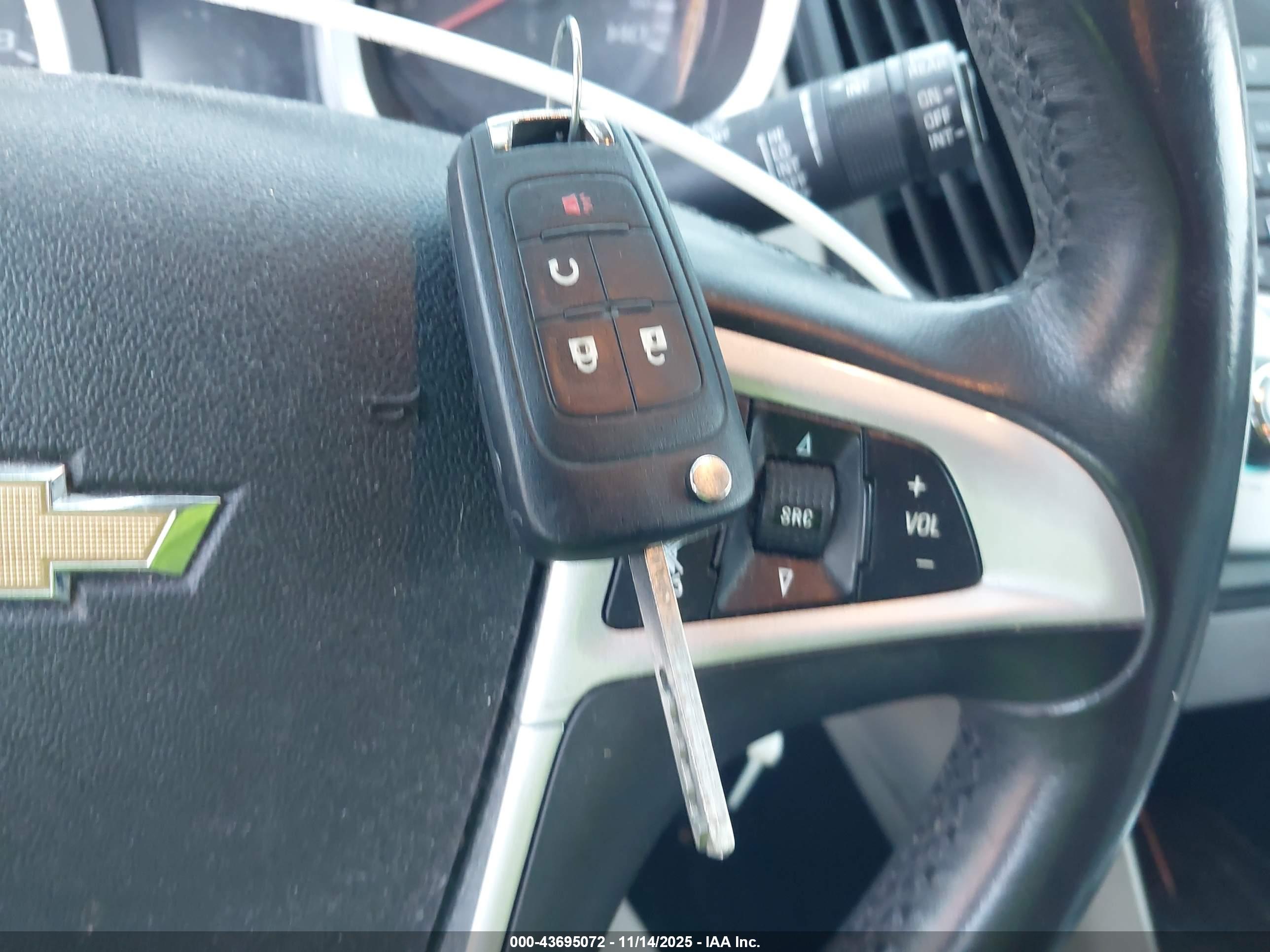 CHEVROLET EQUINOX image 11