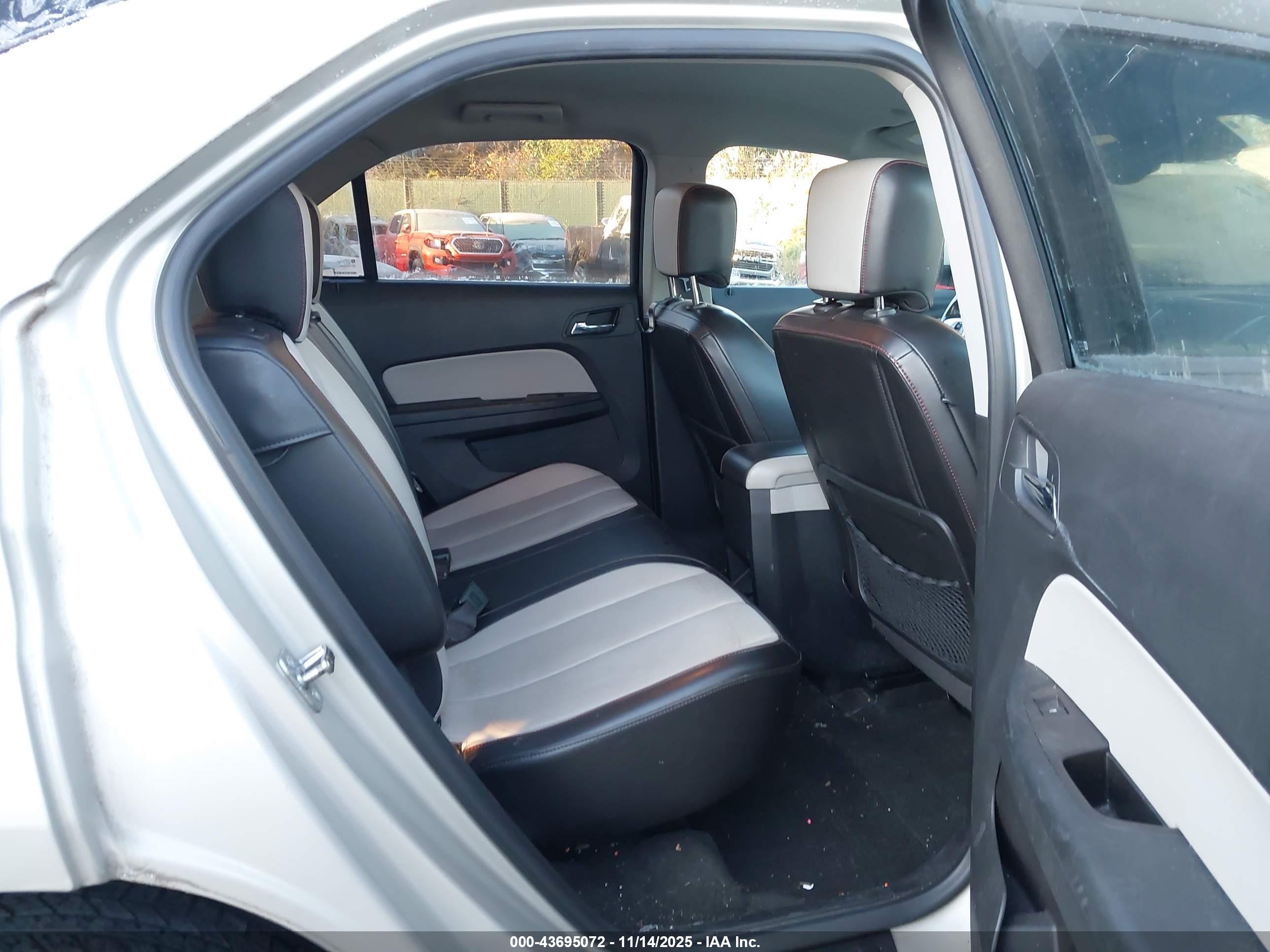 CHEVROLET EQUINOX image 8