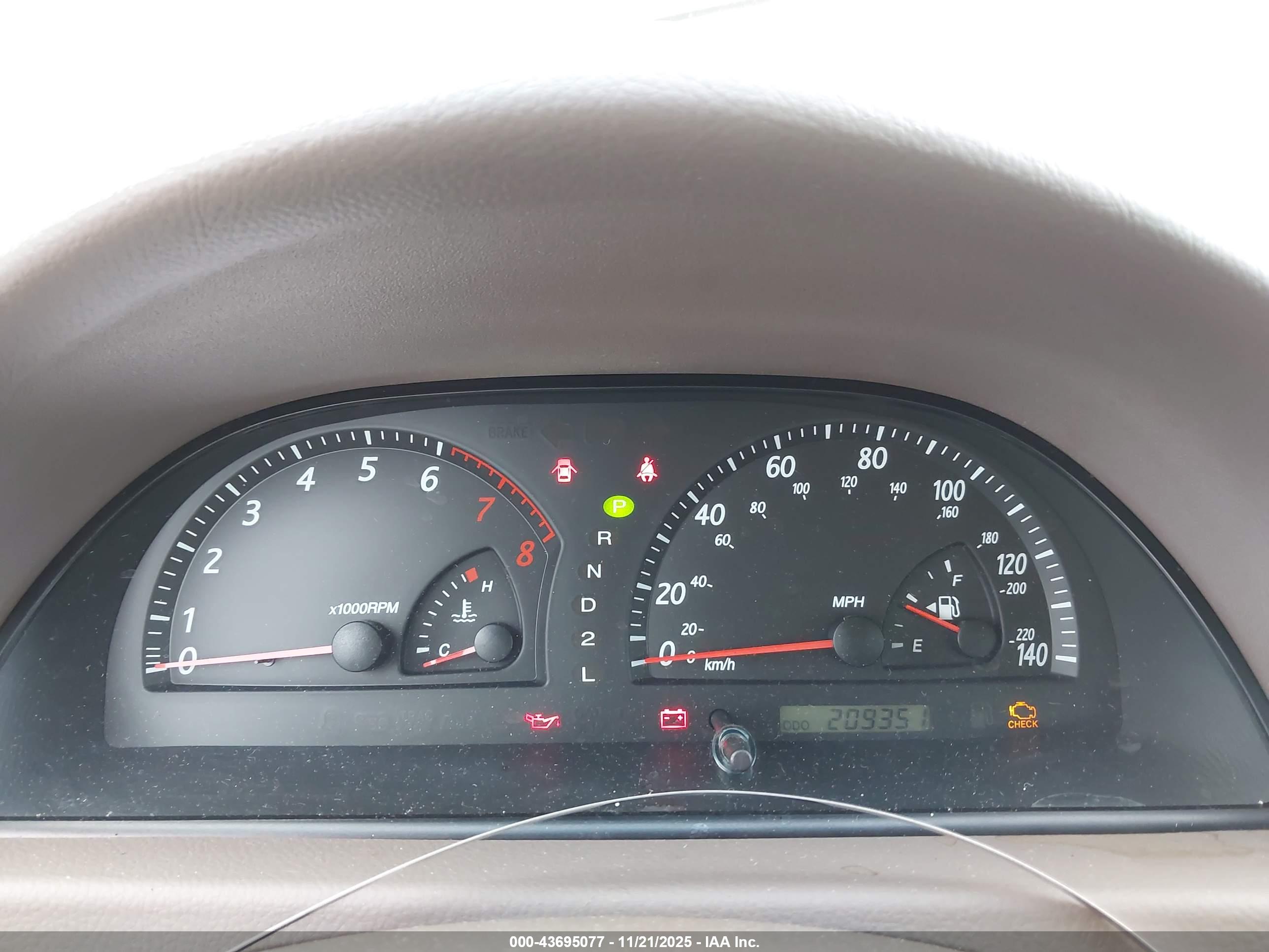 TOYOTA CAMRY image 7