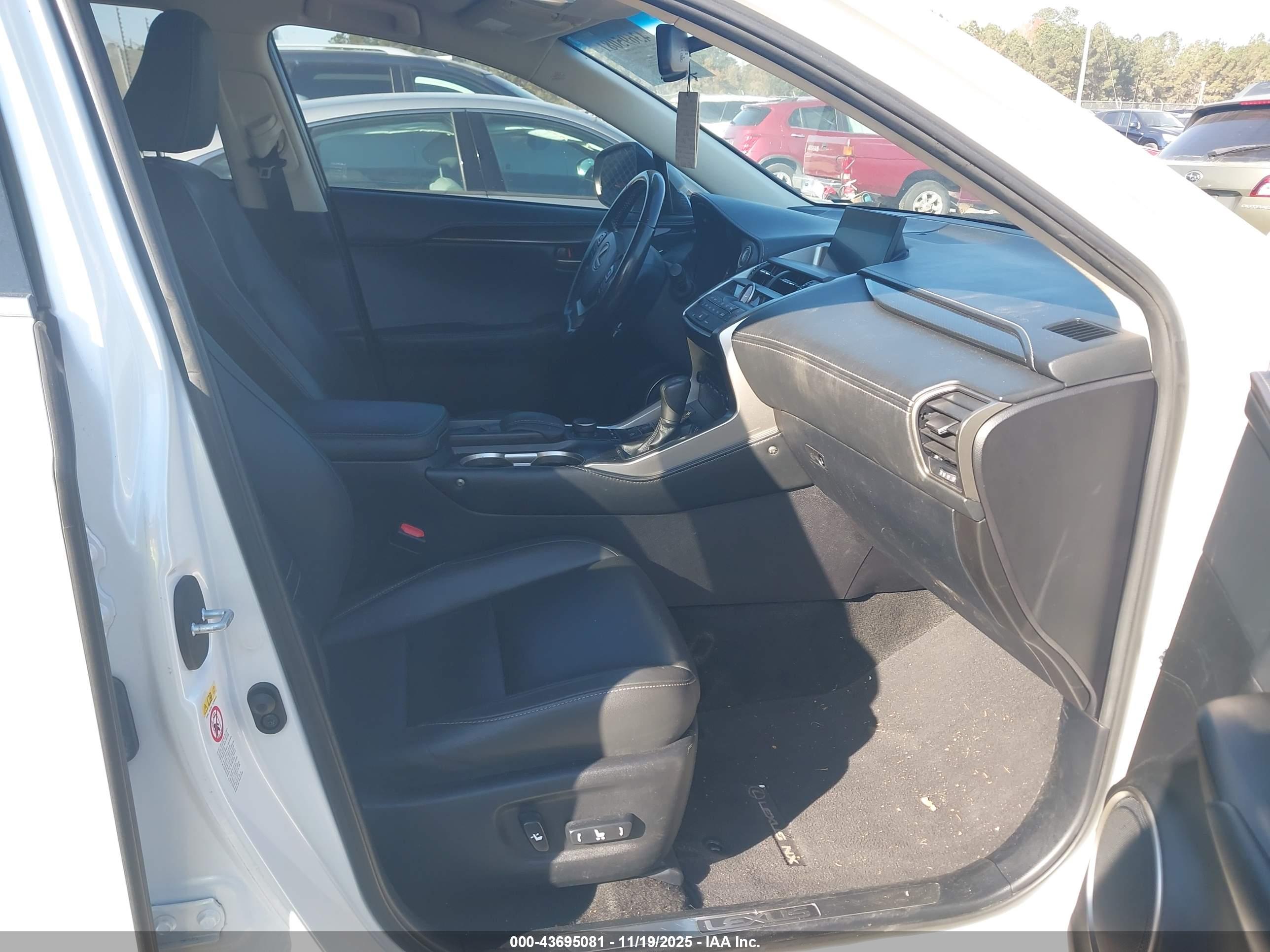 LEXUS NX image 5