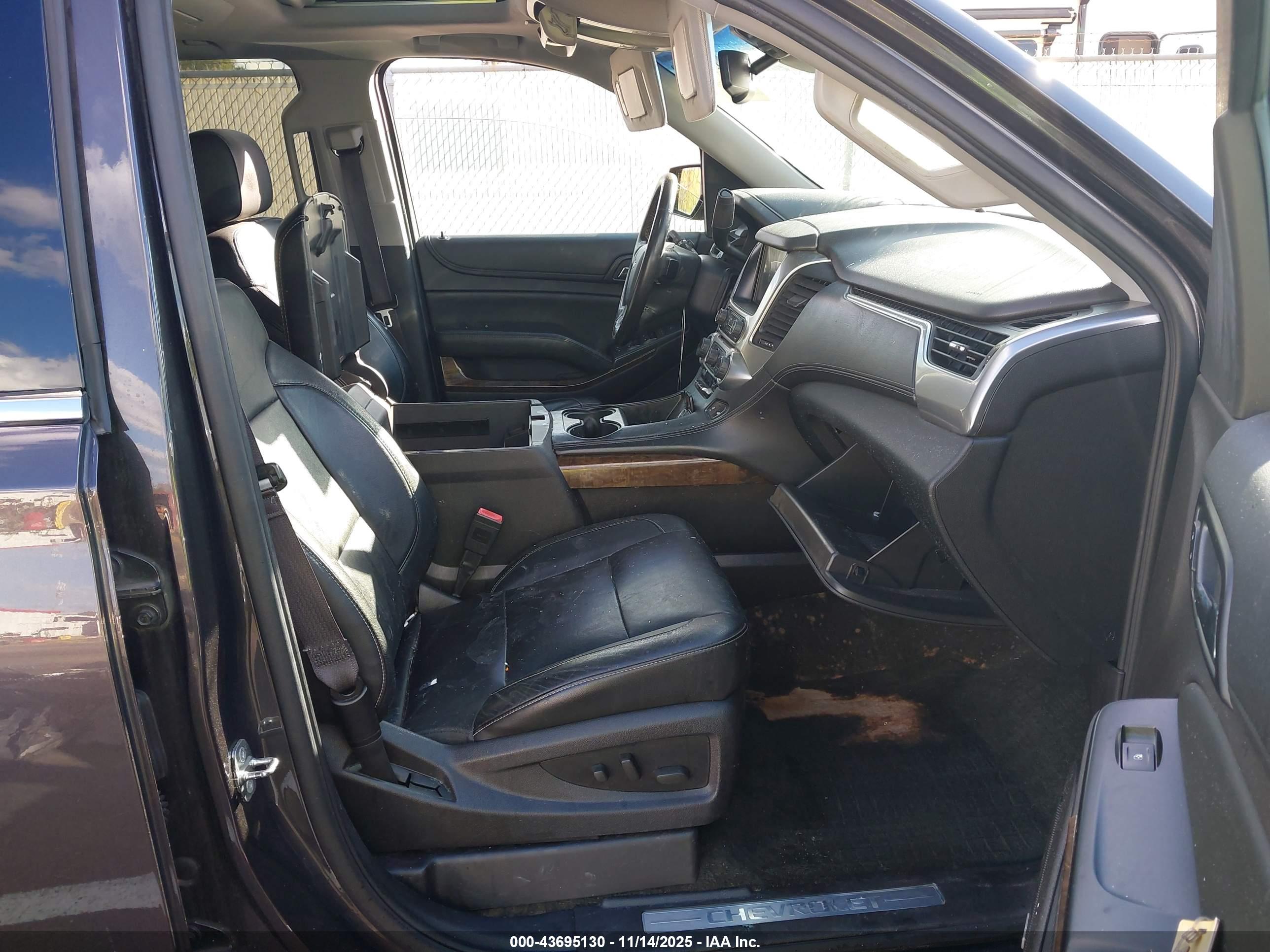CHEVROLET TAHOE image 5