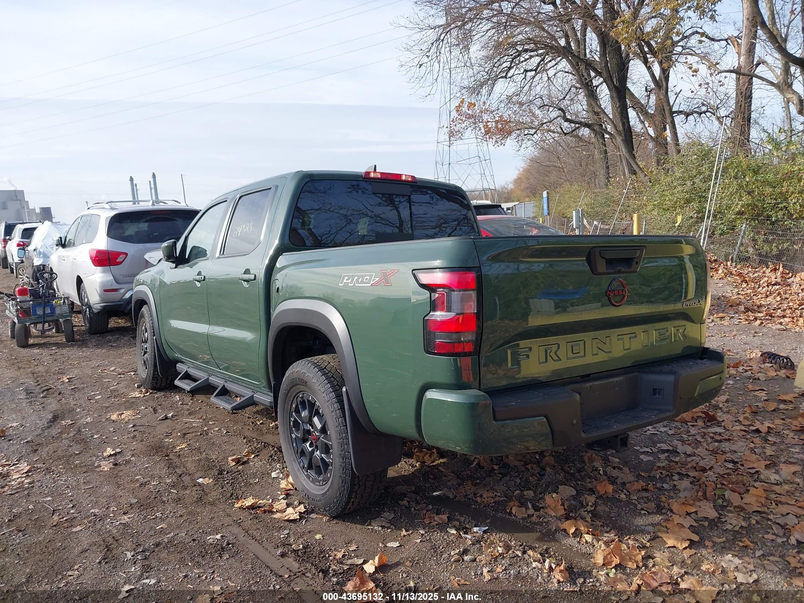 NISSAN FRONTIER image 3