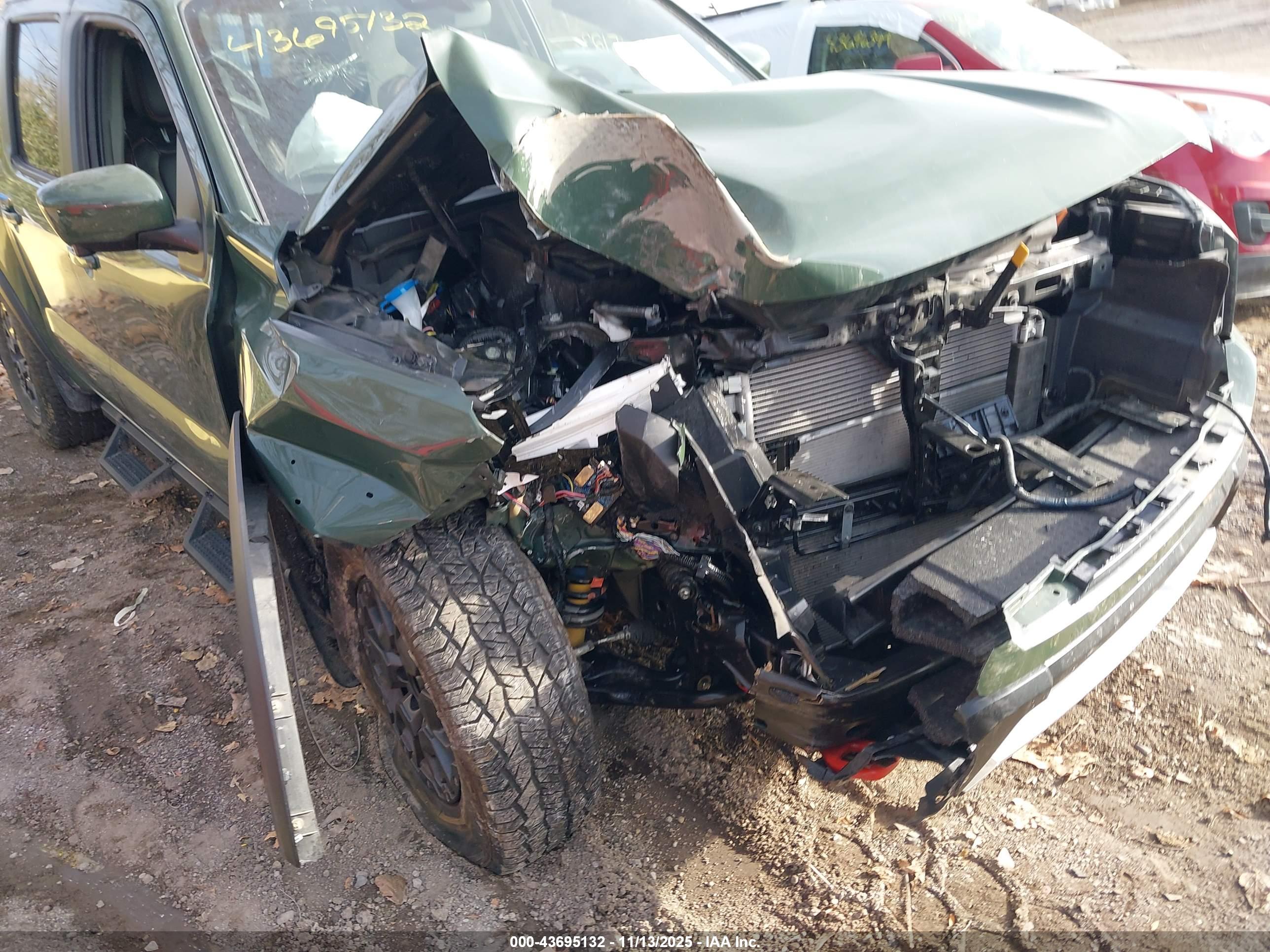 NISSAN FRONTIER image 6