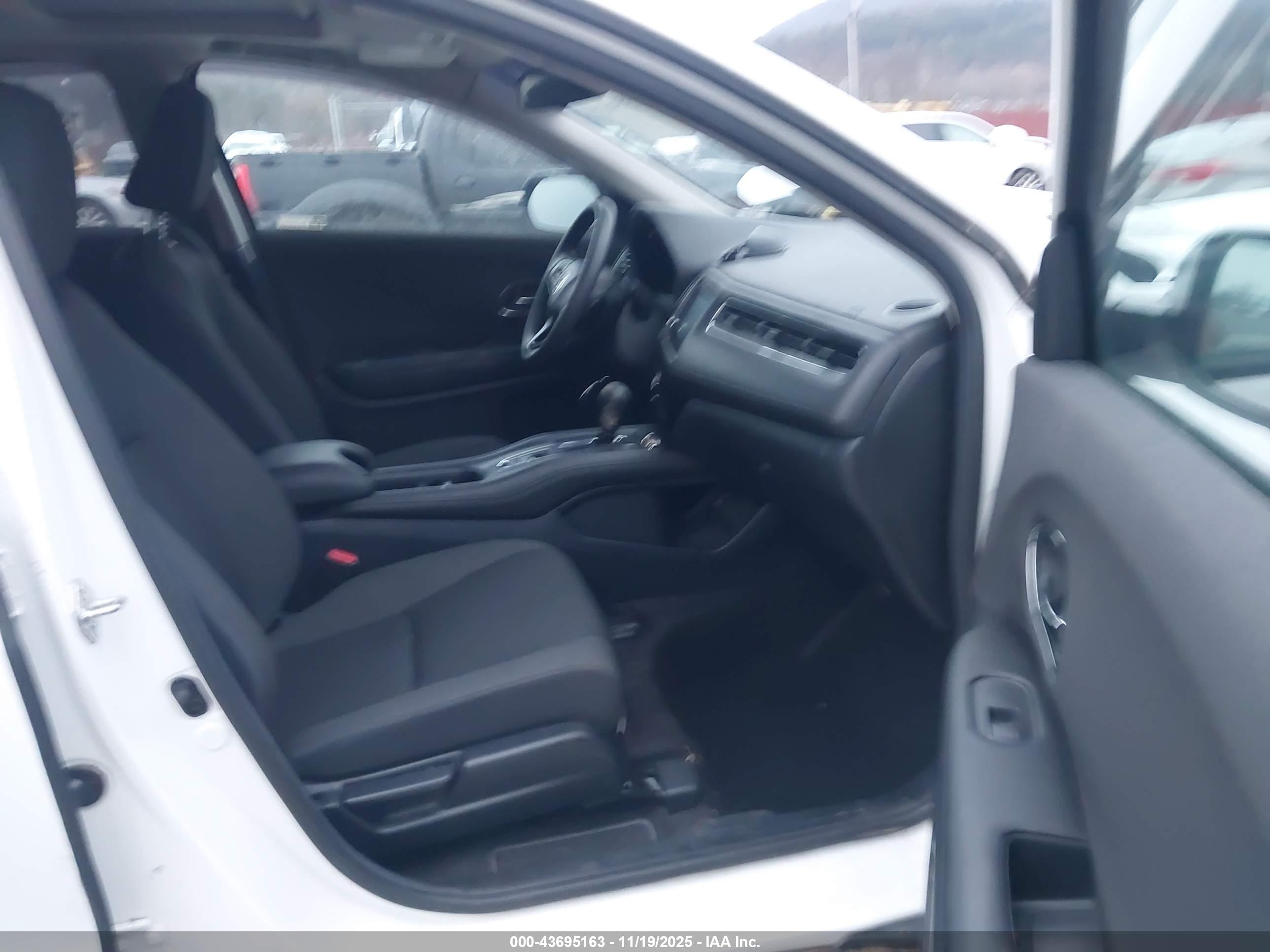HONDA HR-V image 5