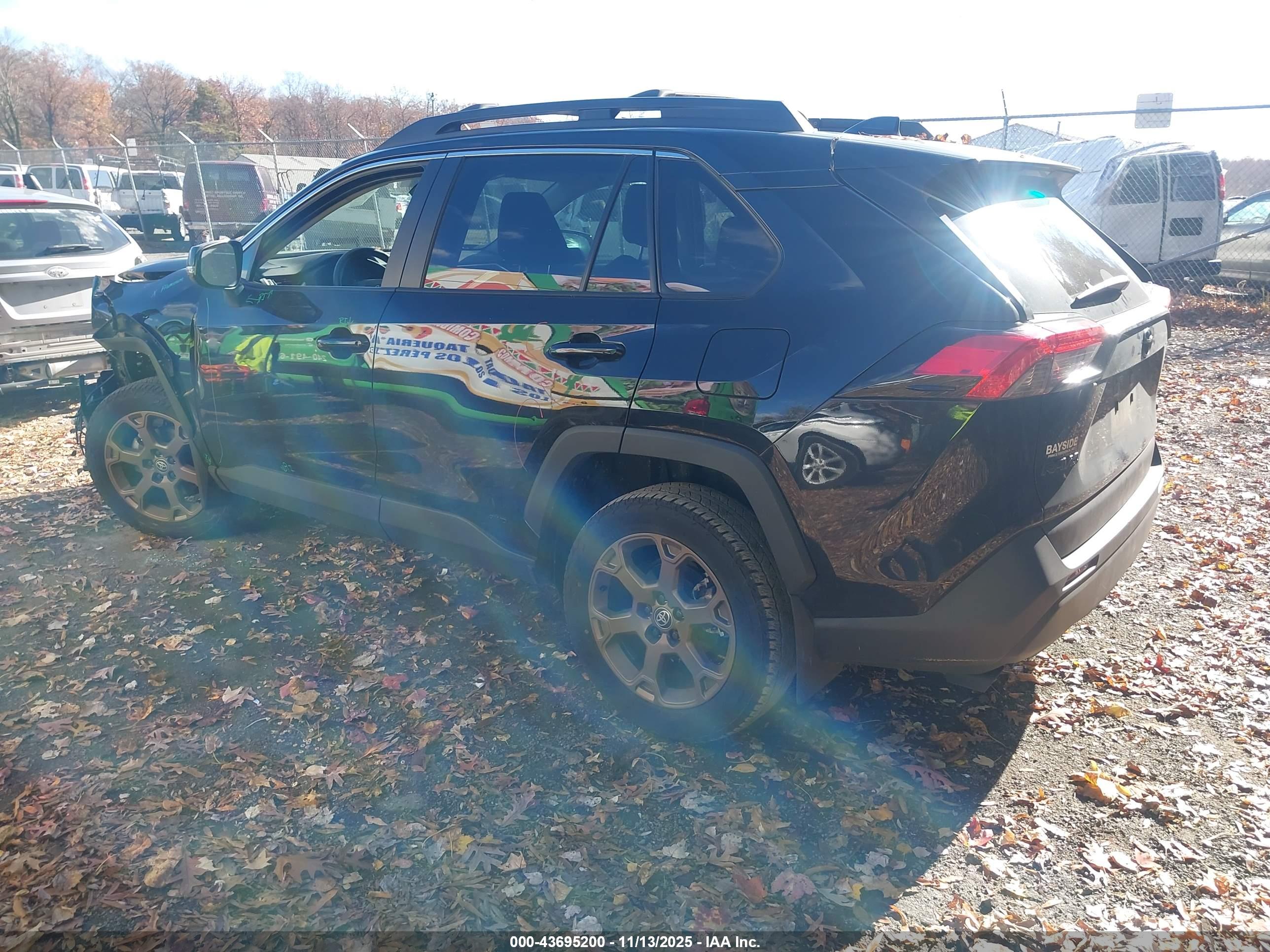 TOYOTA RAV4 image 3