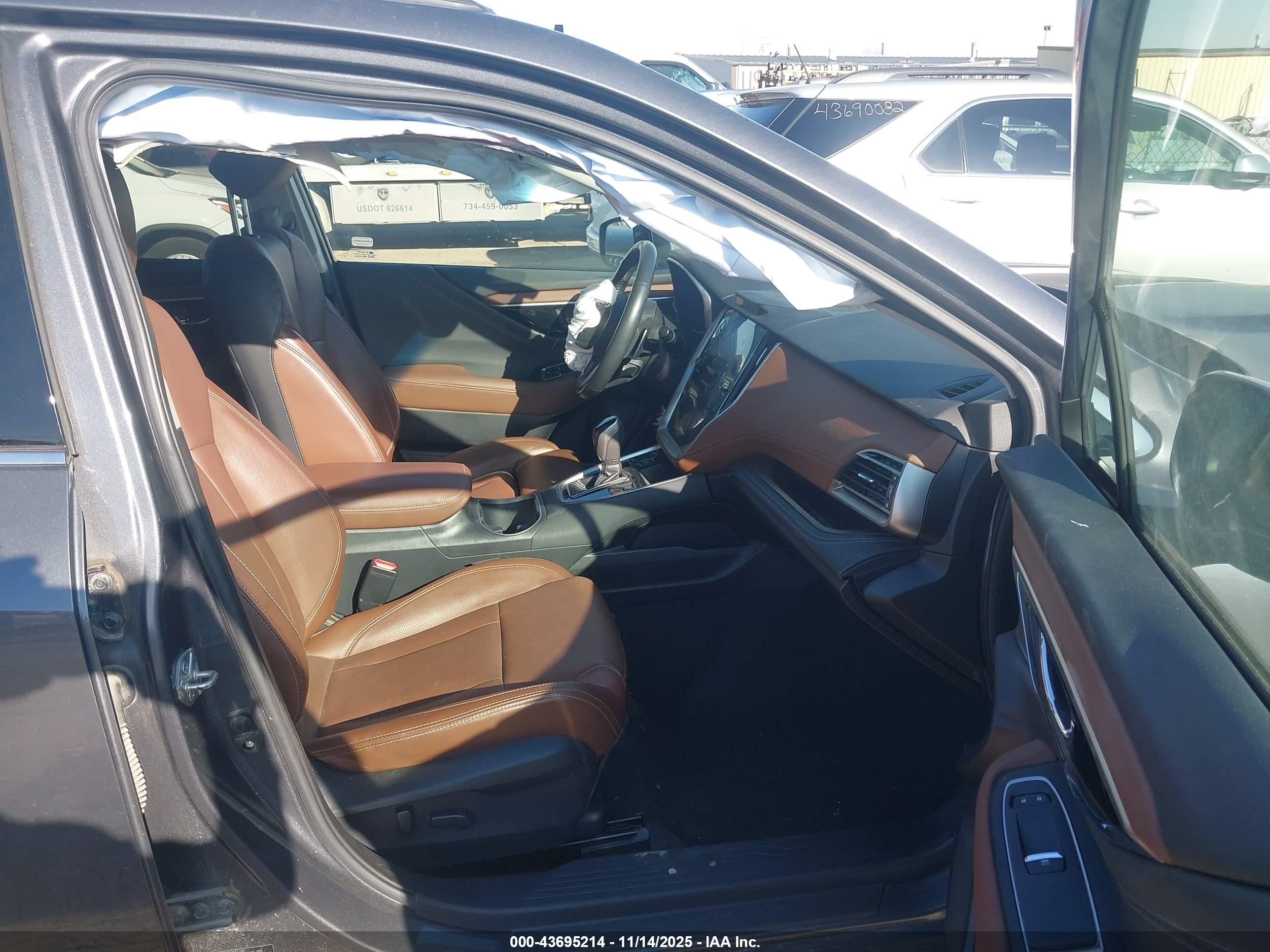 SUBARU OUTBACK image 5