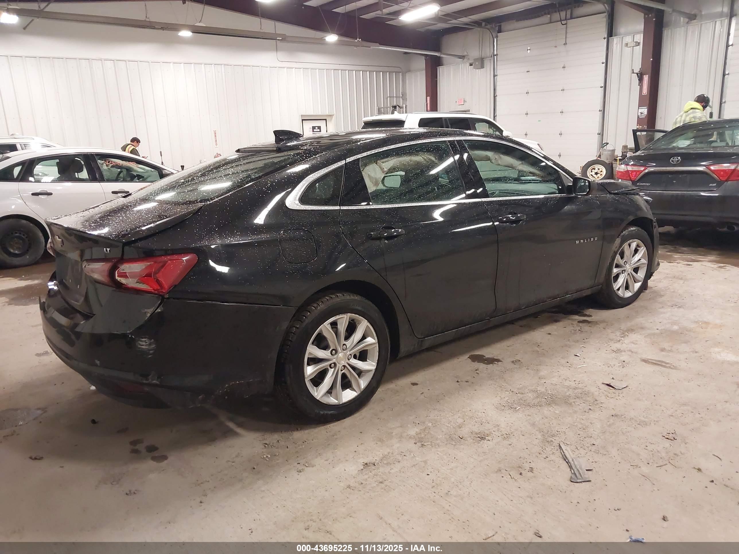 CHEVROLET MALIBU image 4