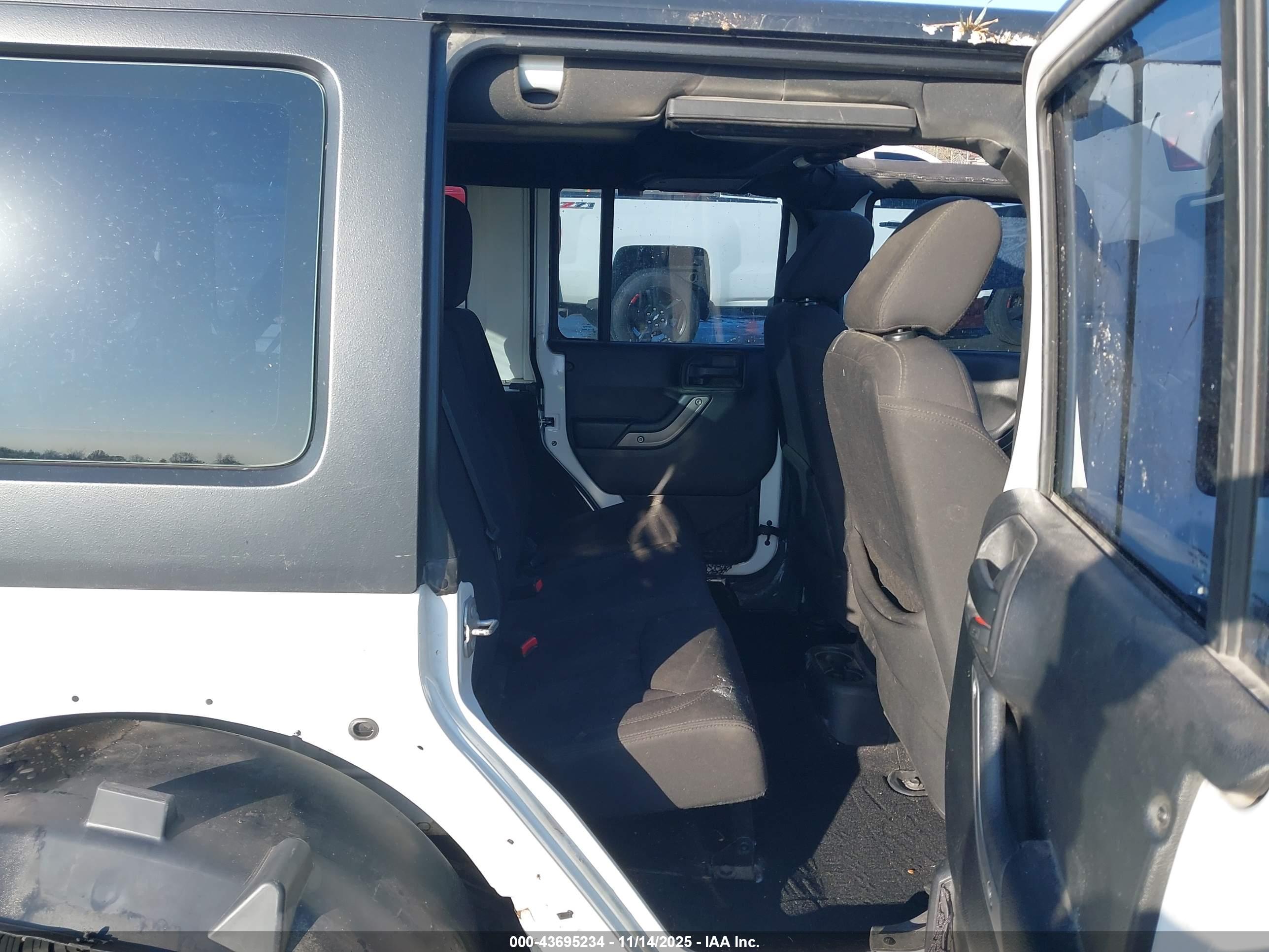 JEEP WRANGLER image 8