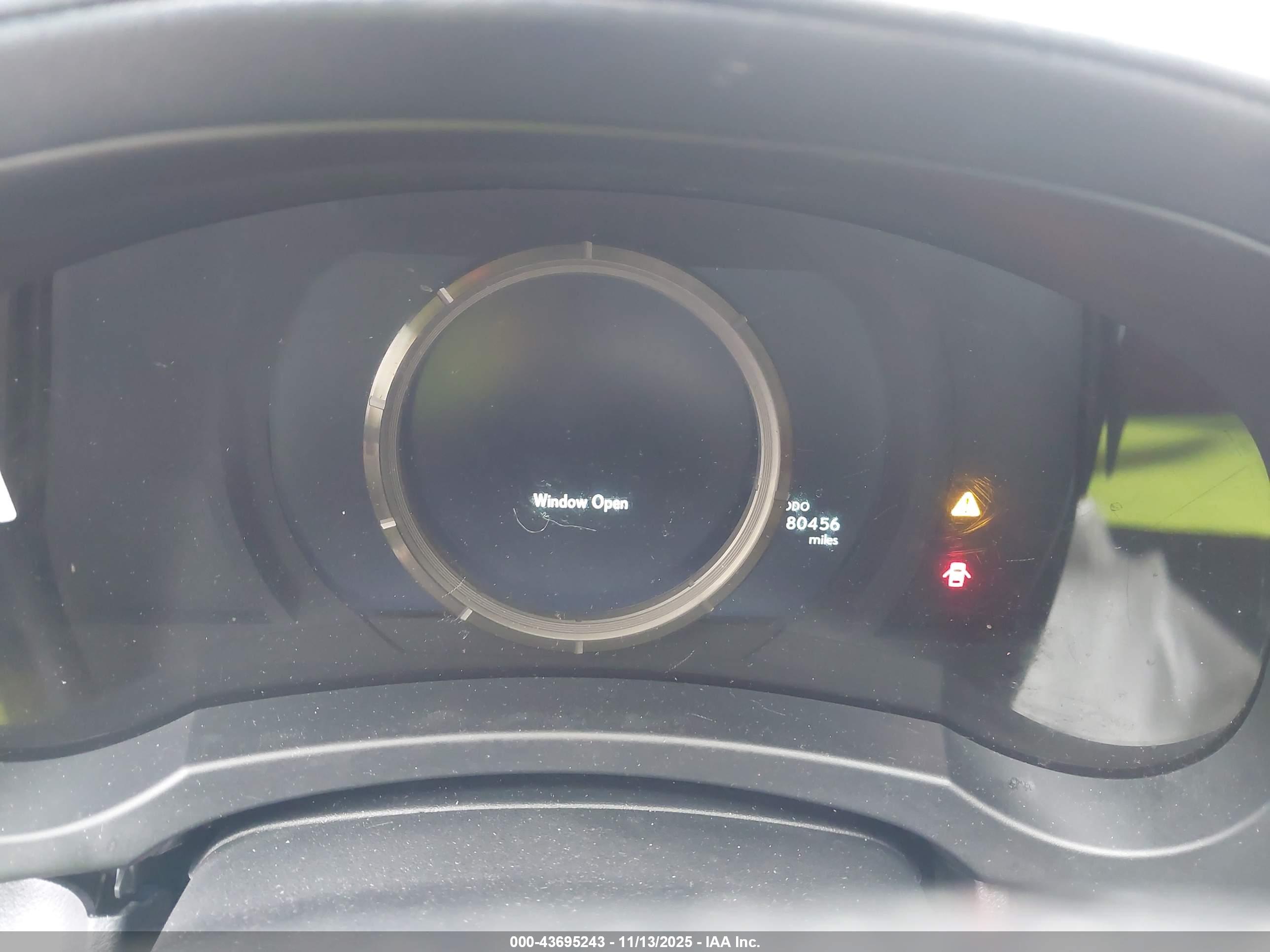 LEXUS IS image 7