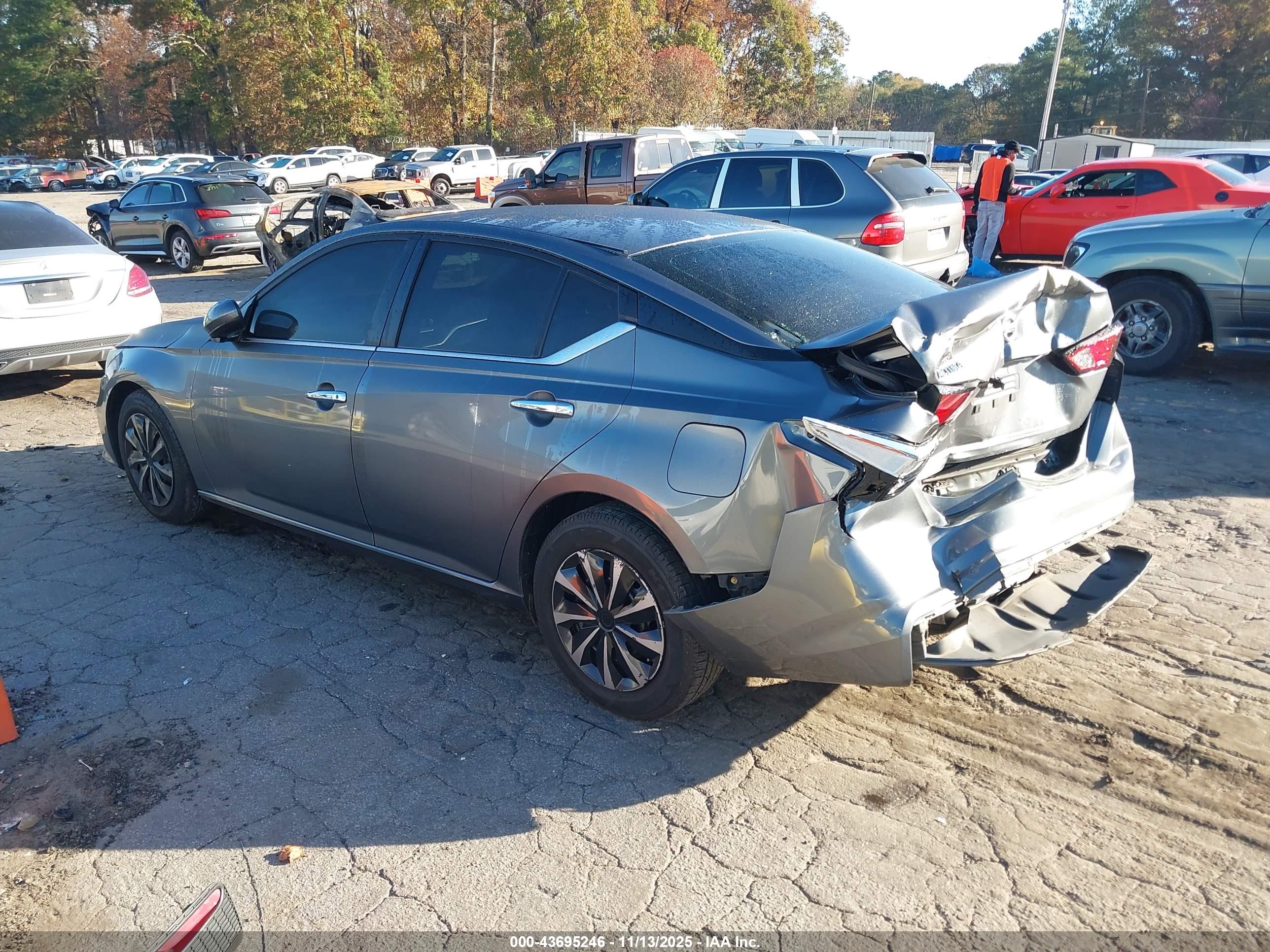NISSAN ALTIMA image 3