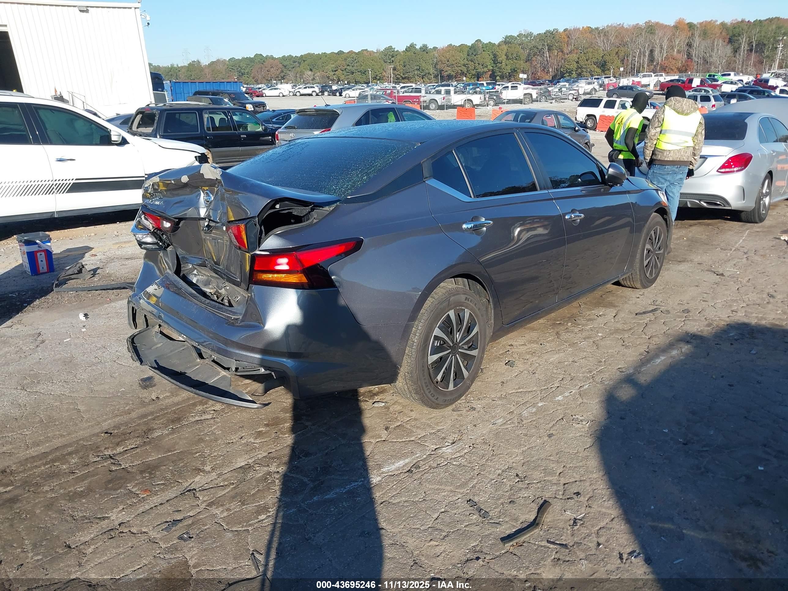 NISSAN ALTIMA image 4