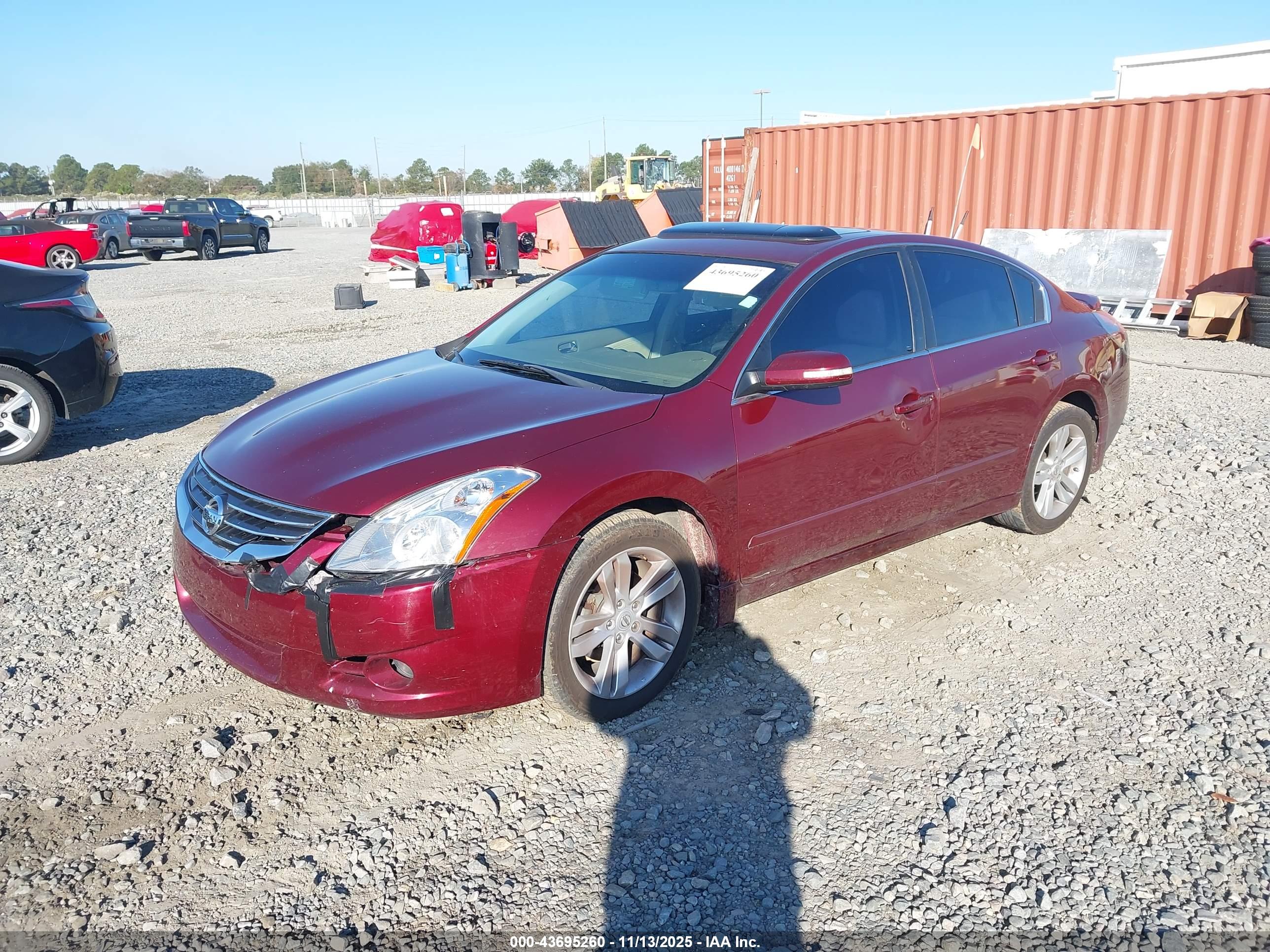 NISSAN ALTIMA image 2