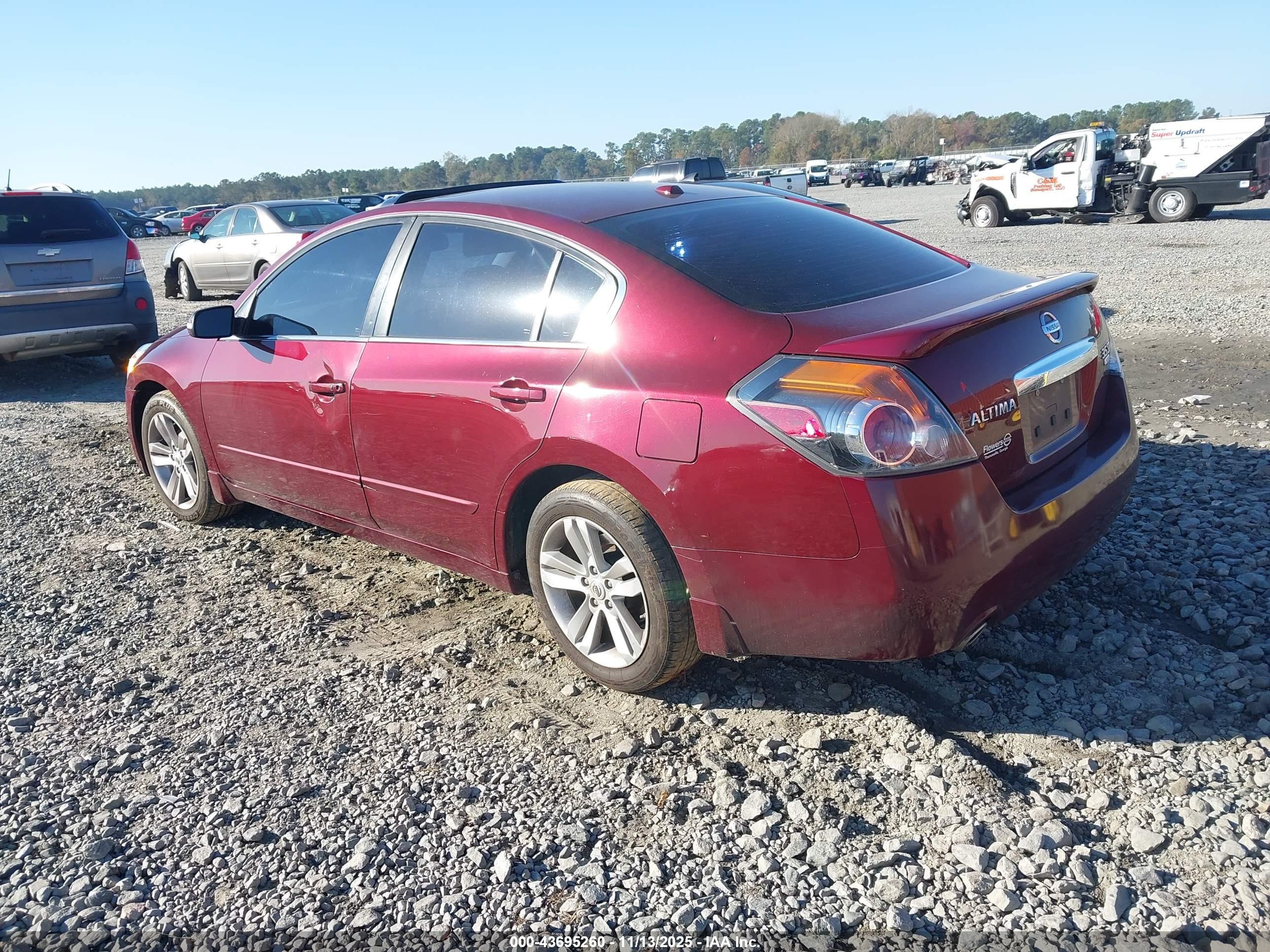 NISSAN ALTIMA image 3