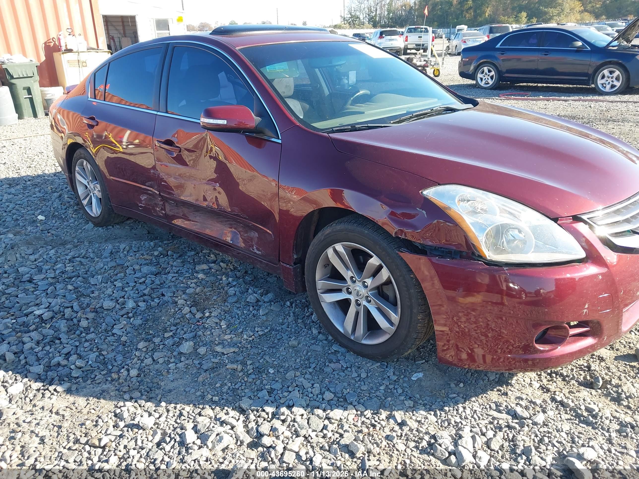 NISSAN ALTIMA image 6