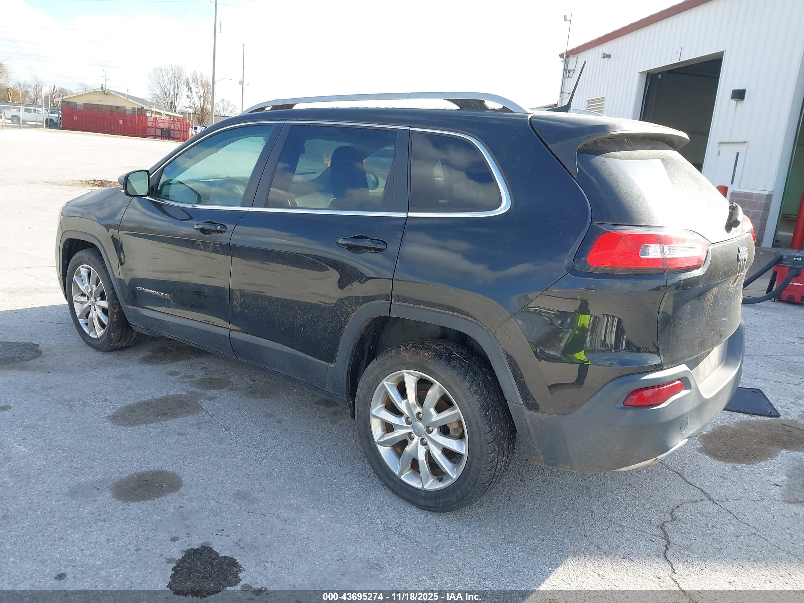 JEEP CHEROKEE image 3