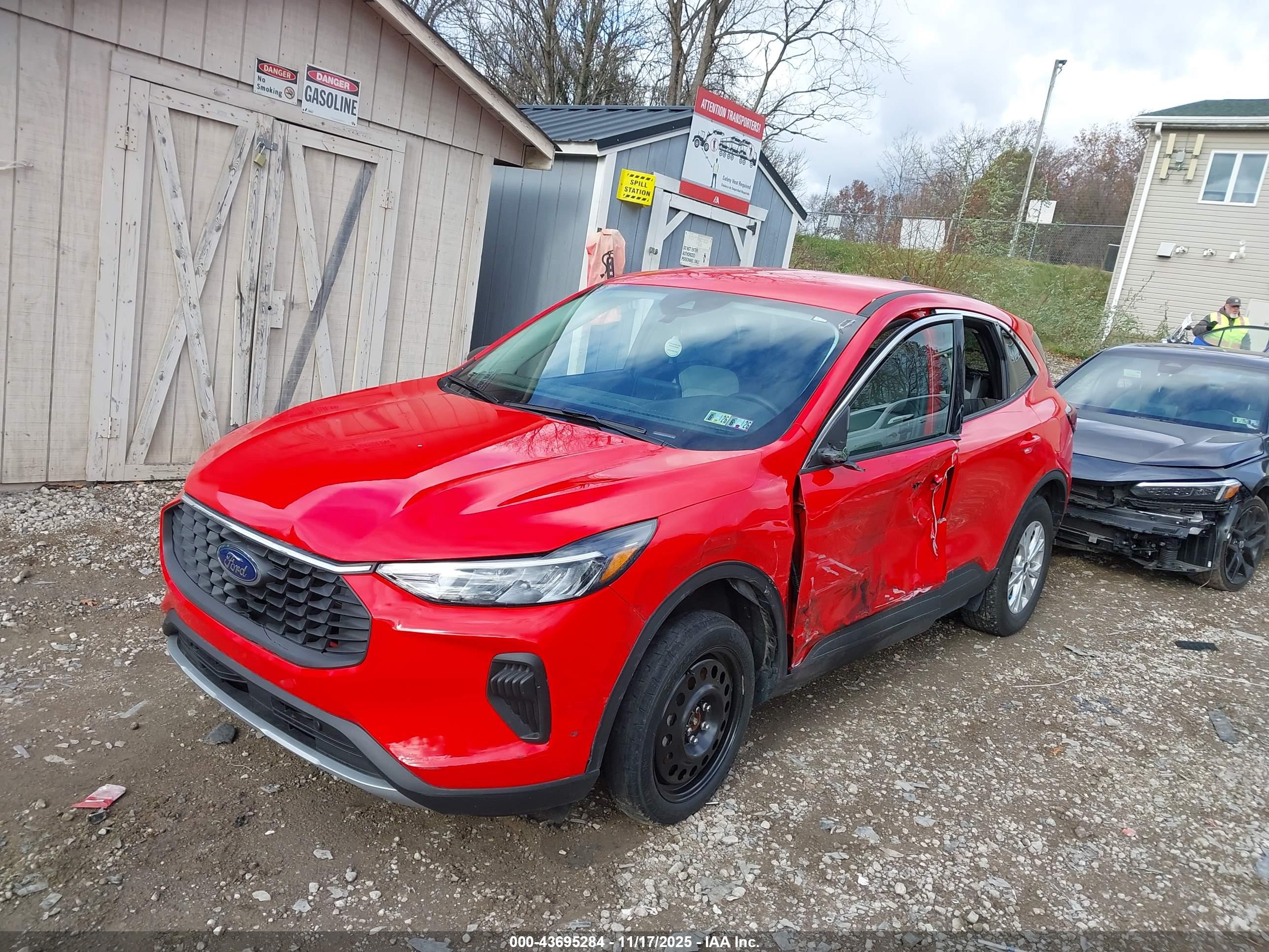 FORD ESCAPE image 6