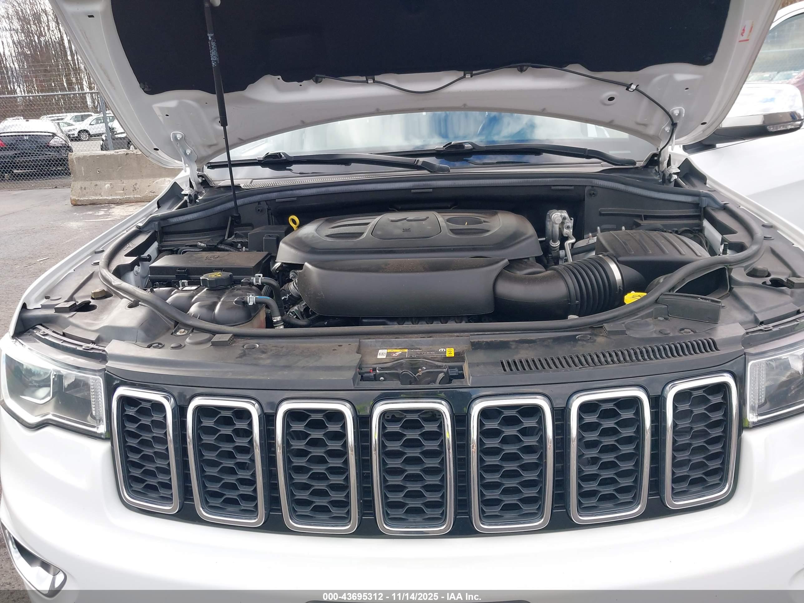 JEEP GRAND image 10