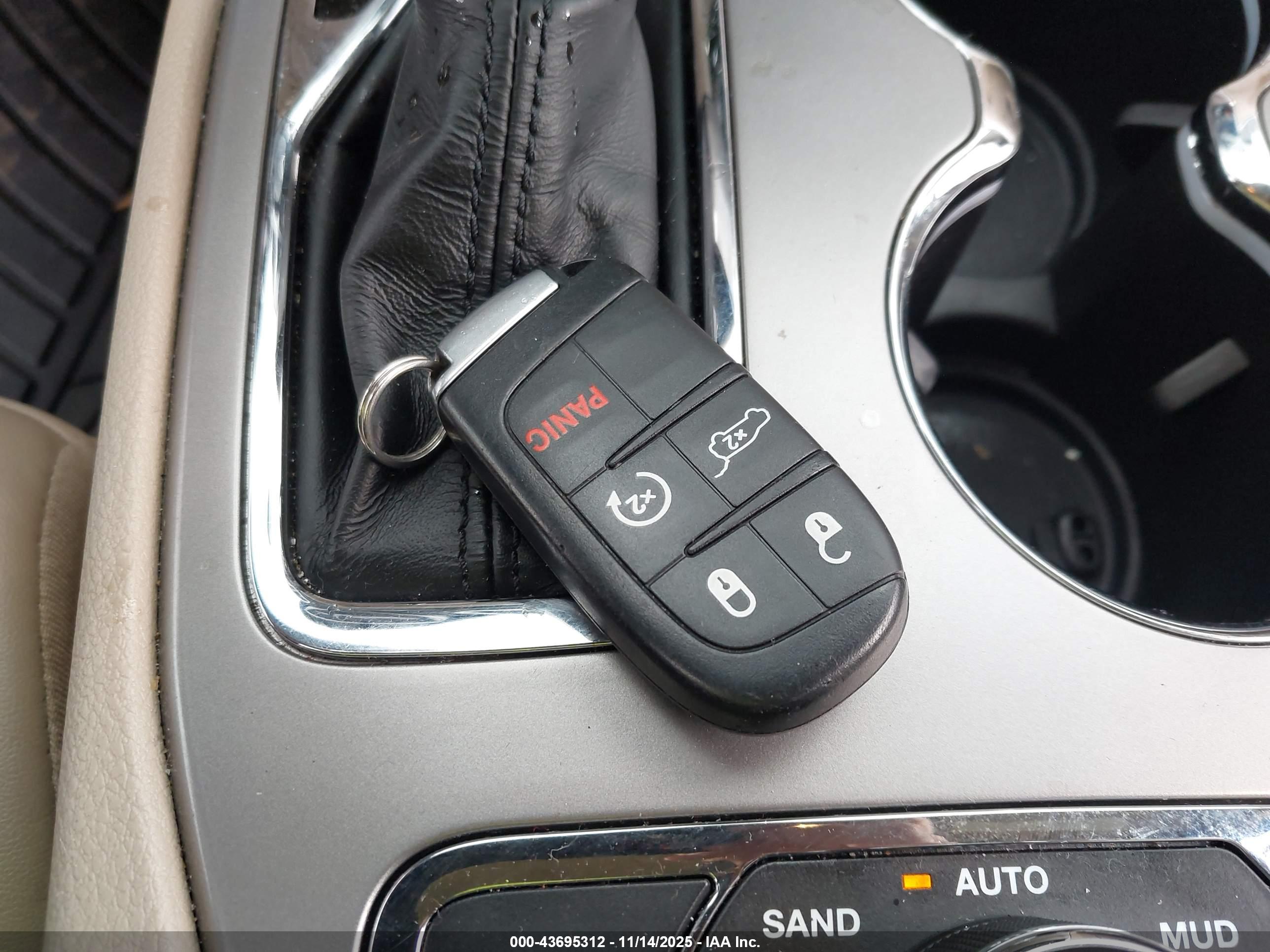 JEEP GRAND image 11