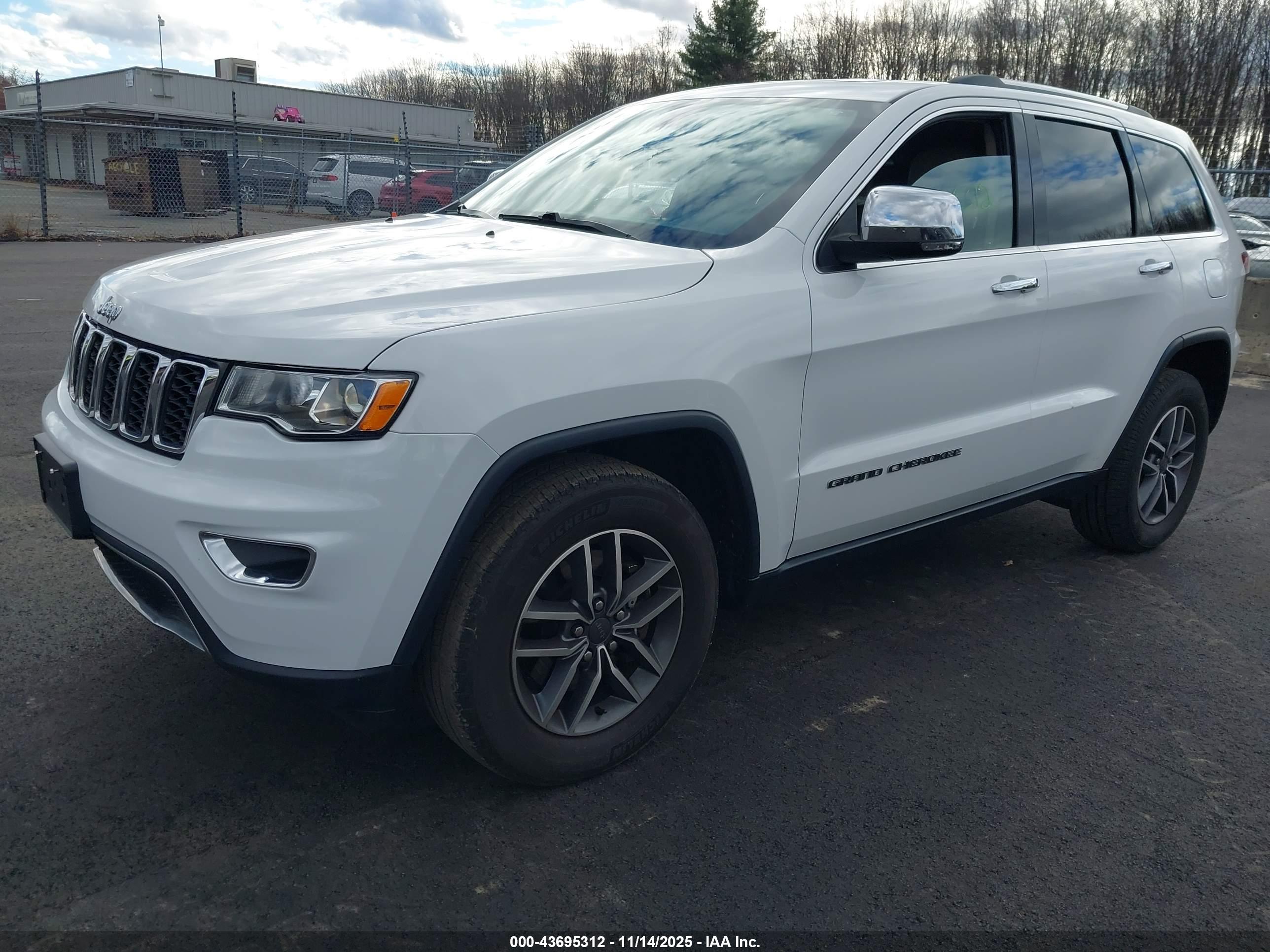 JEEP GRAND image 2