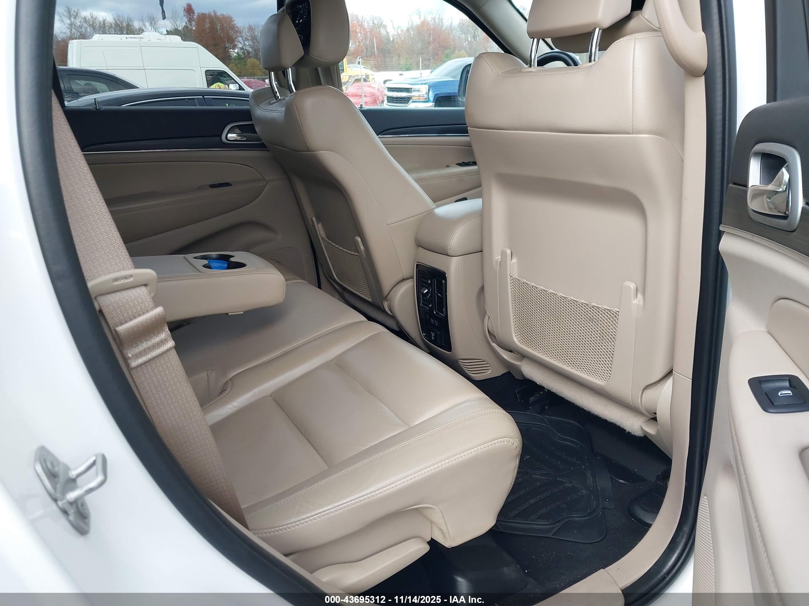 JEEP GRAND image 8