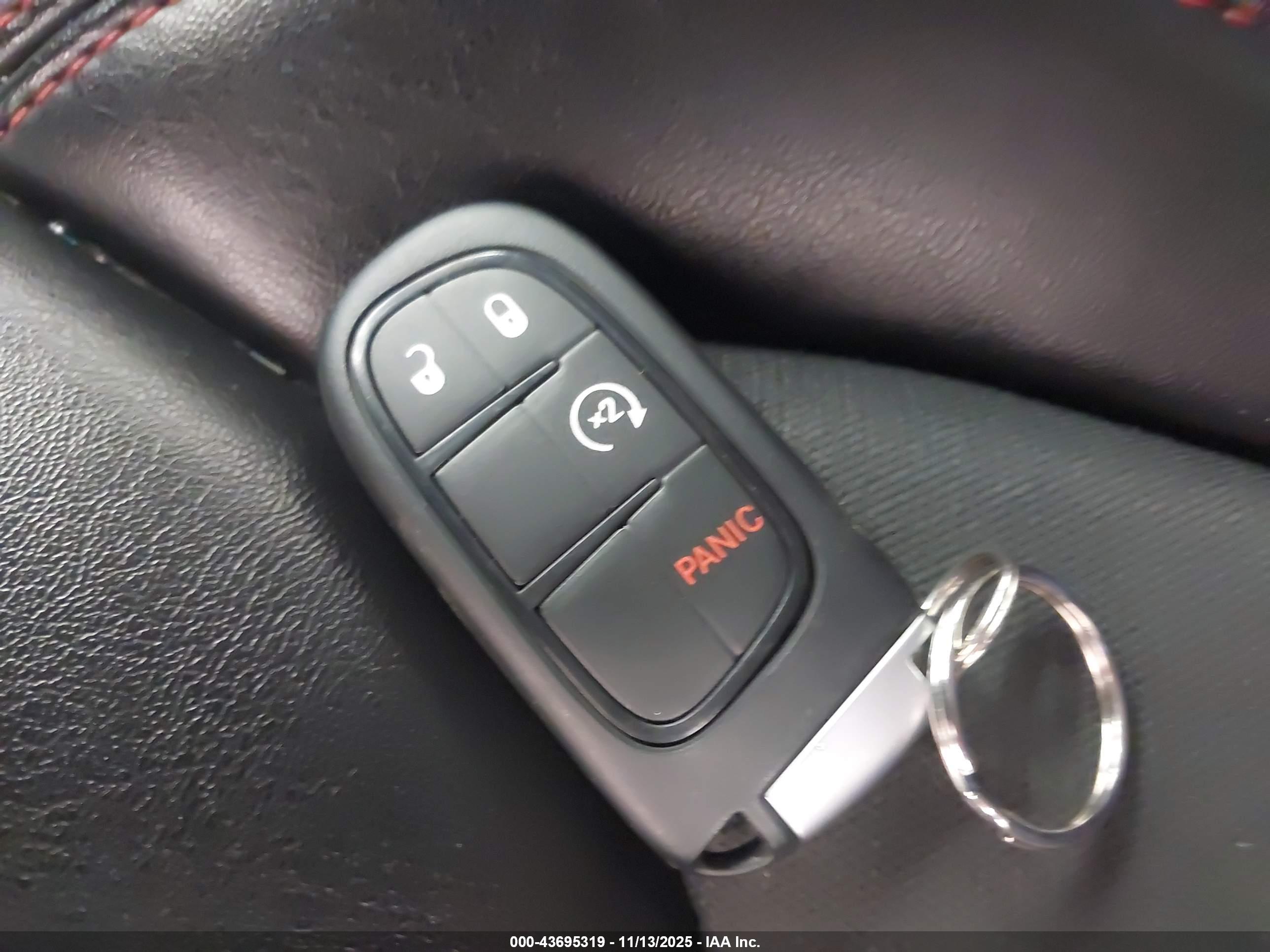 JEEP CHEROKEE image 11