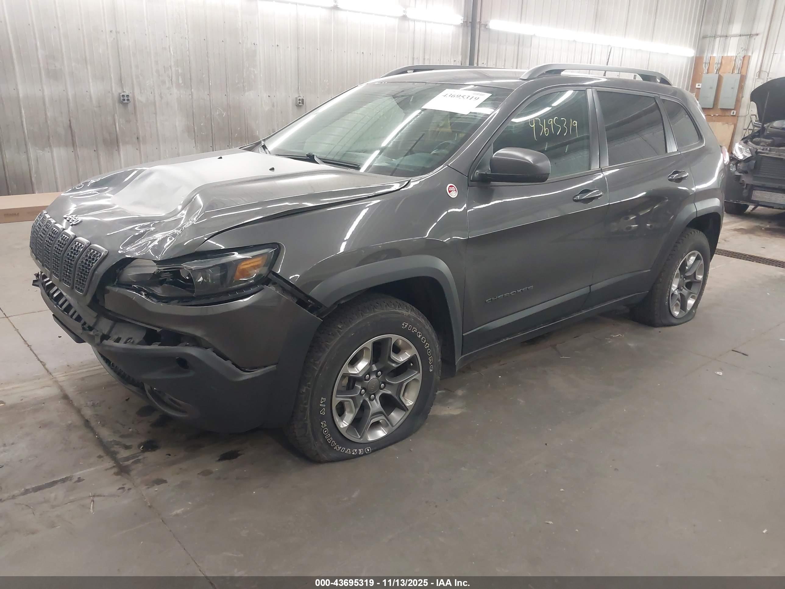 JEEP CHEROKEE image 2