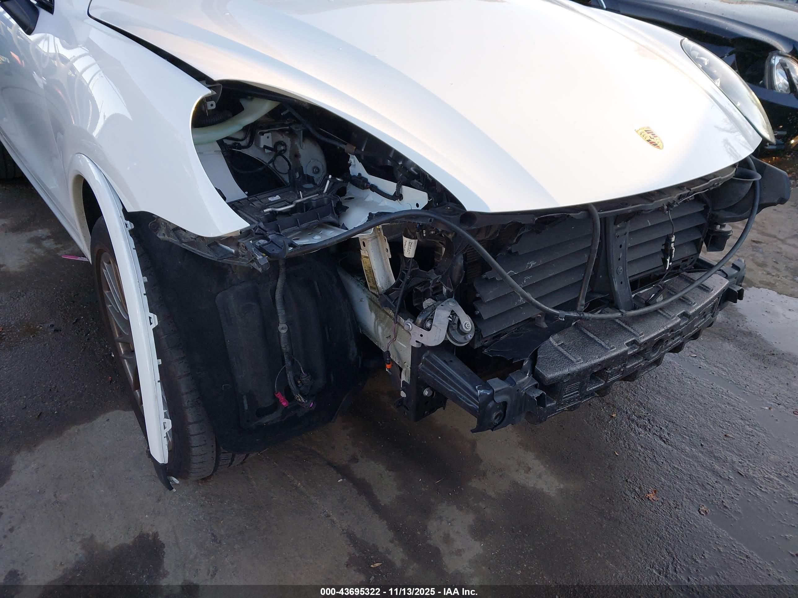 PORSCHE CAYENNE image 6