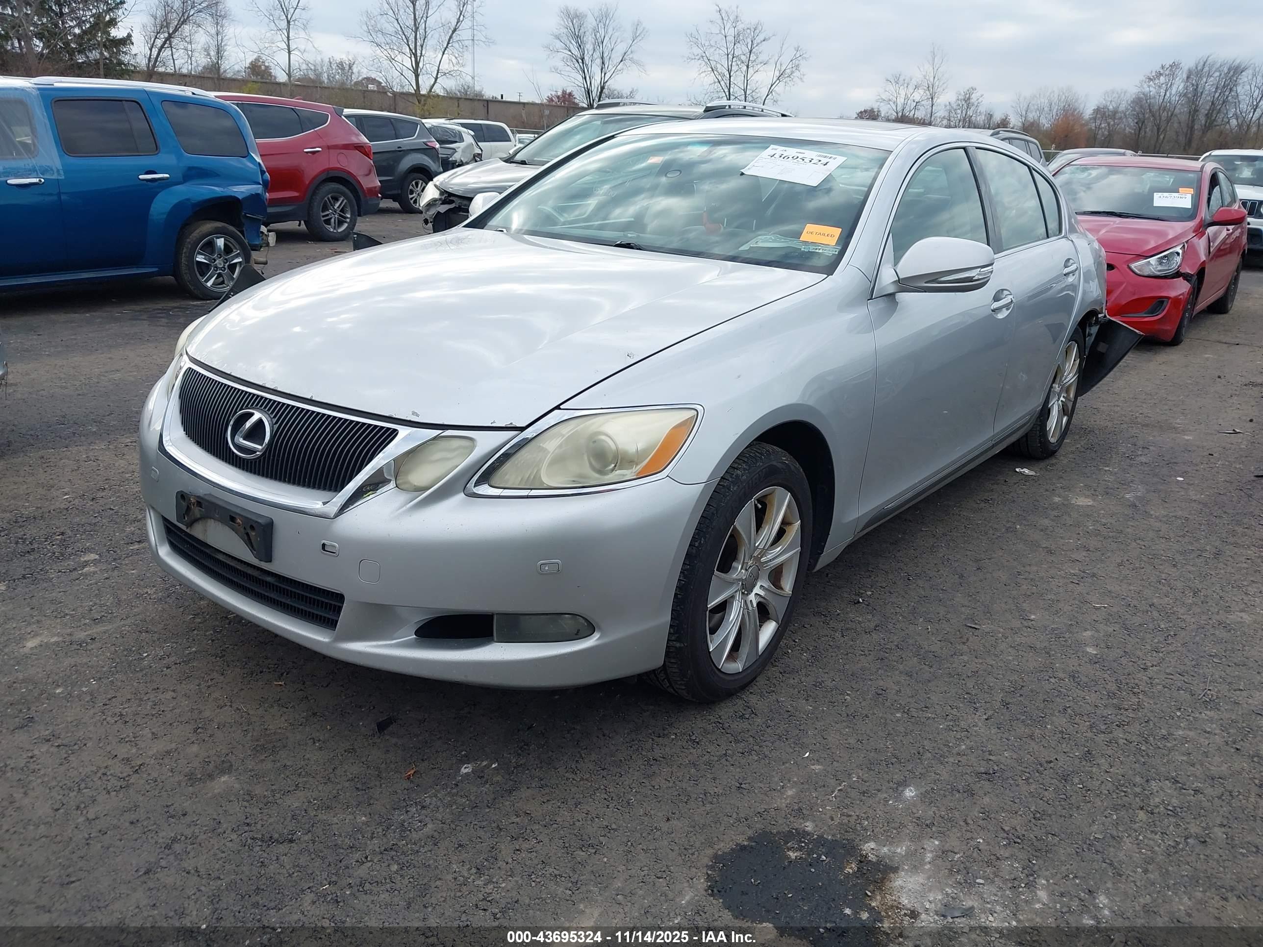 LEXUS GS image 2