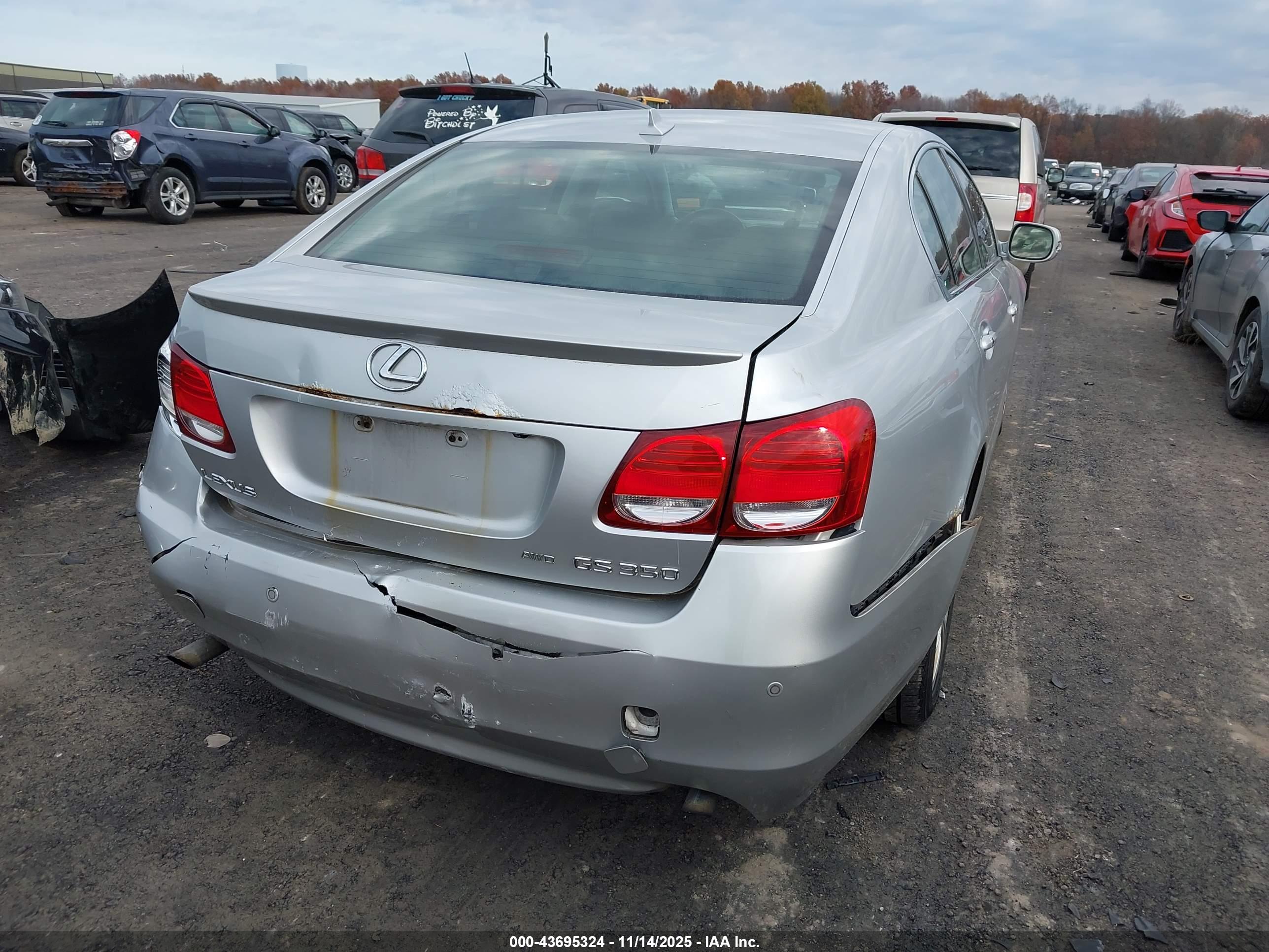 LEXUS GS image 4